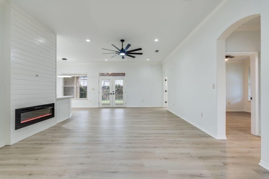 AVALON BEACH ESTATES - Residential