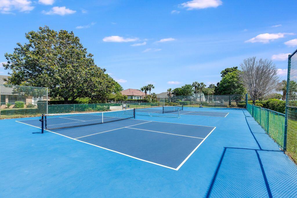 AVALON BEACH ESTATES - Residential