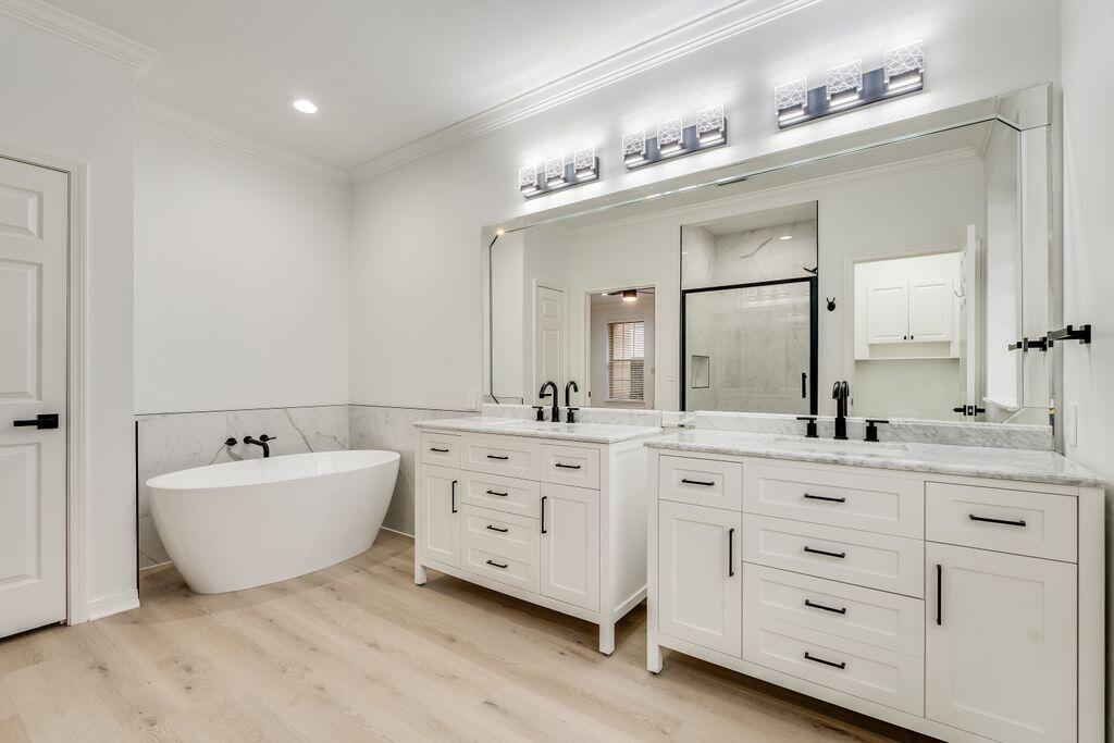 AVALON BEACH ESTATES - Residential