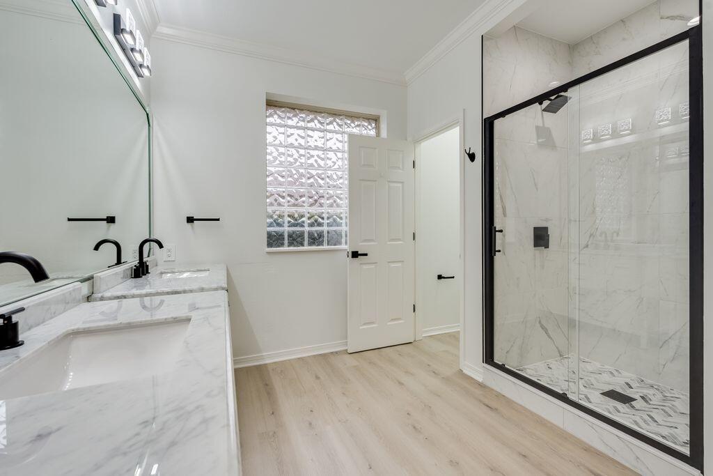 AVALON BEACH ESTATES - Residential