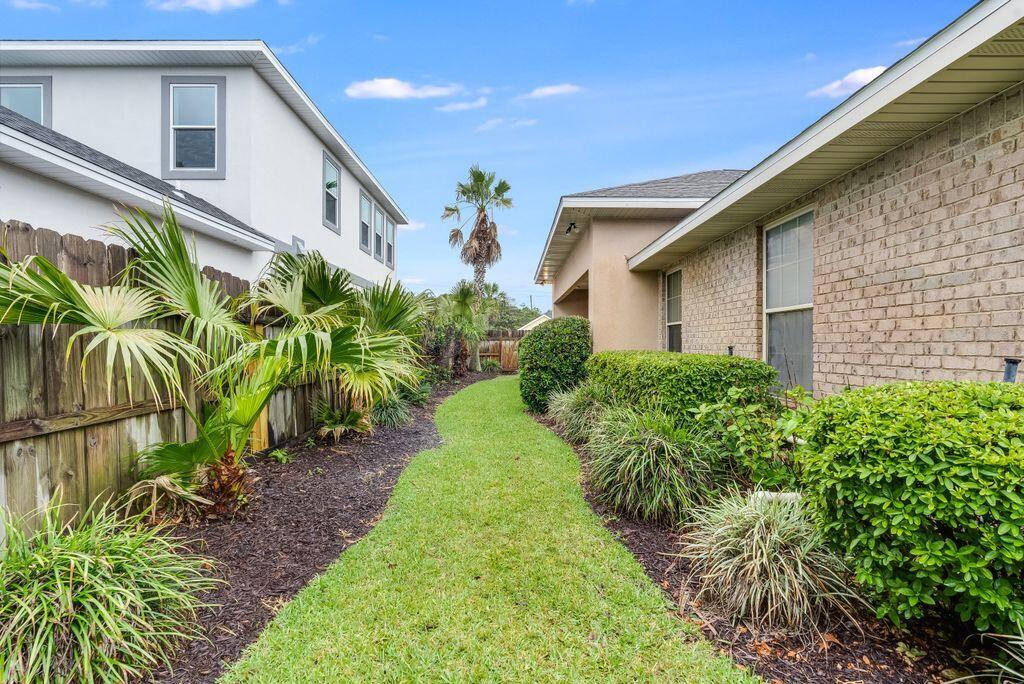 AVALON BEACH ESTATES - Residential