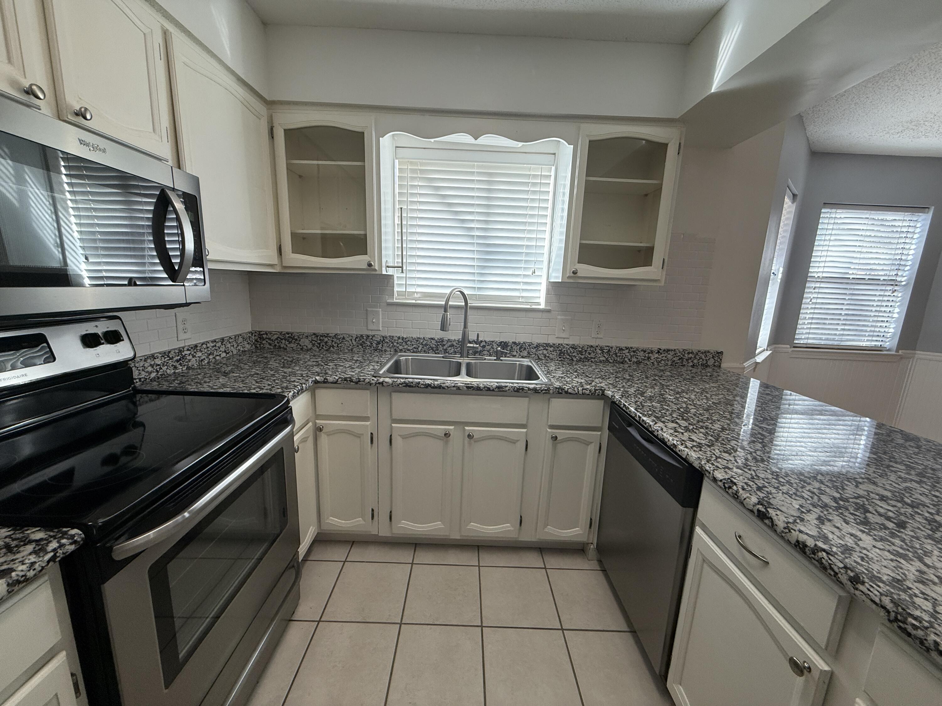 POST OAK PLACE PH 2 - Residential