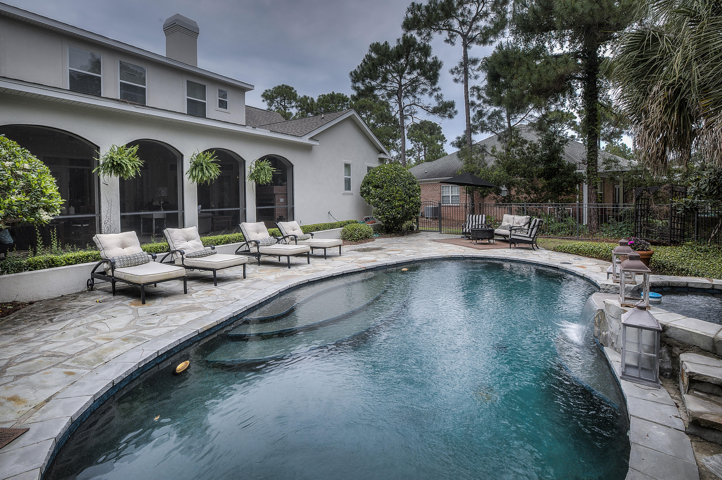 KELLY PLANTATION - Residential