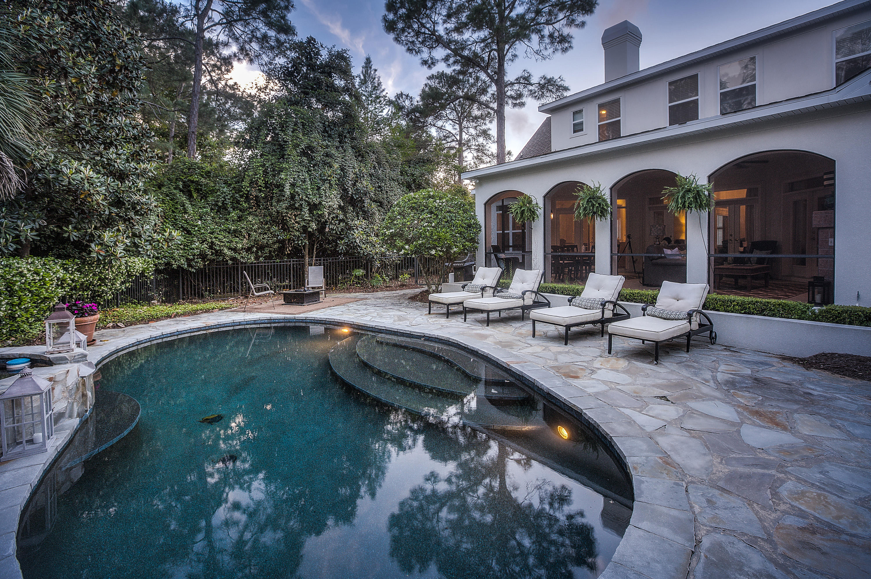 KELLY PLANTATION - Residential