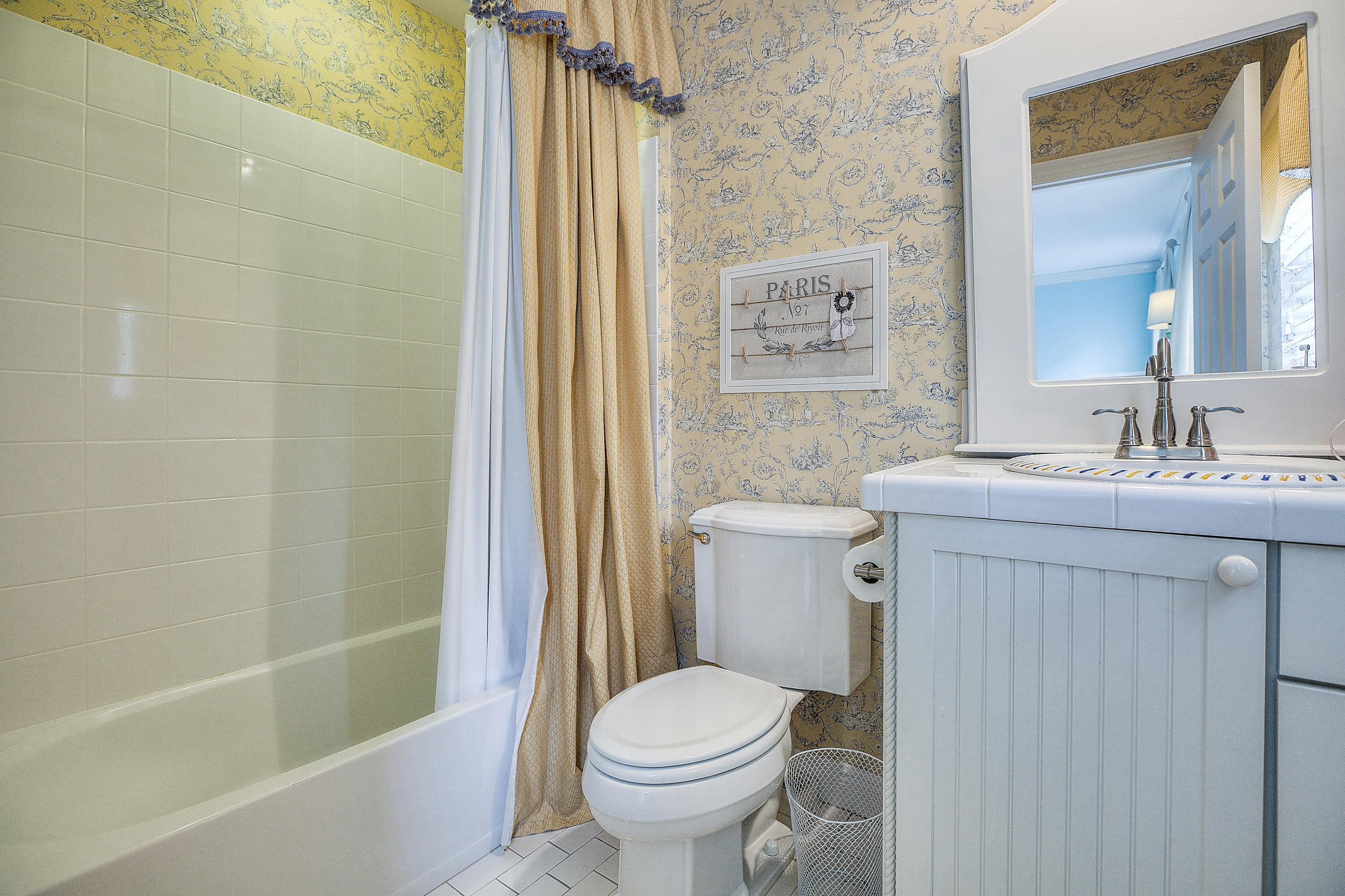 KELLY PLANTATION - Residential