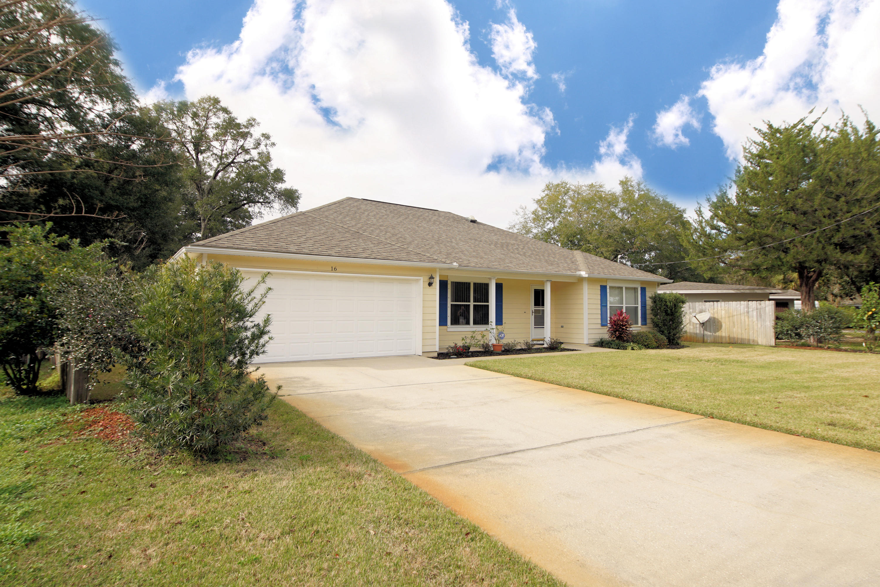 ELLIOTTS POINT - Residential