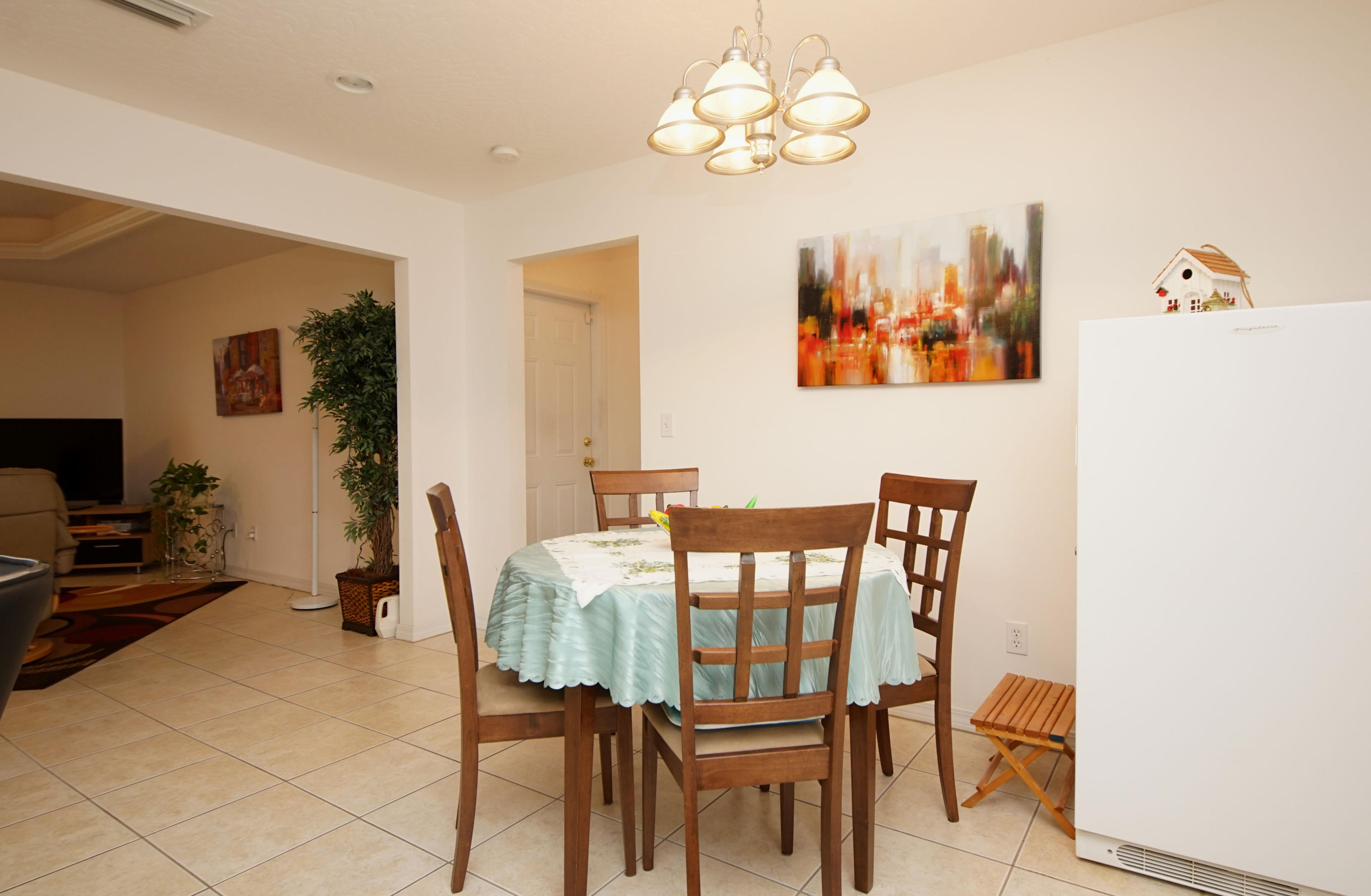 ELLIOTTS POINT - Residential