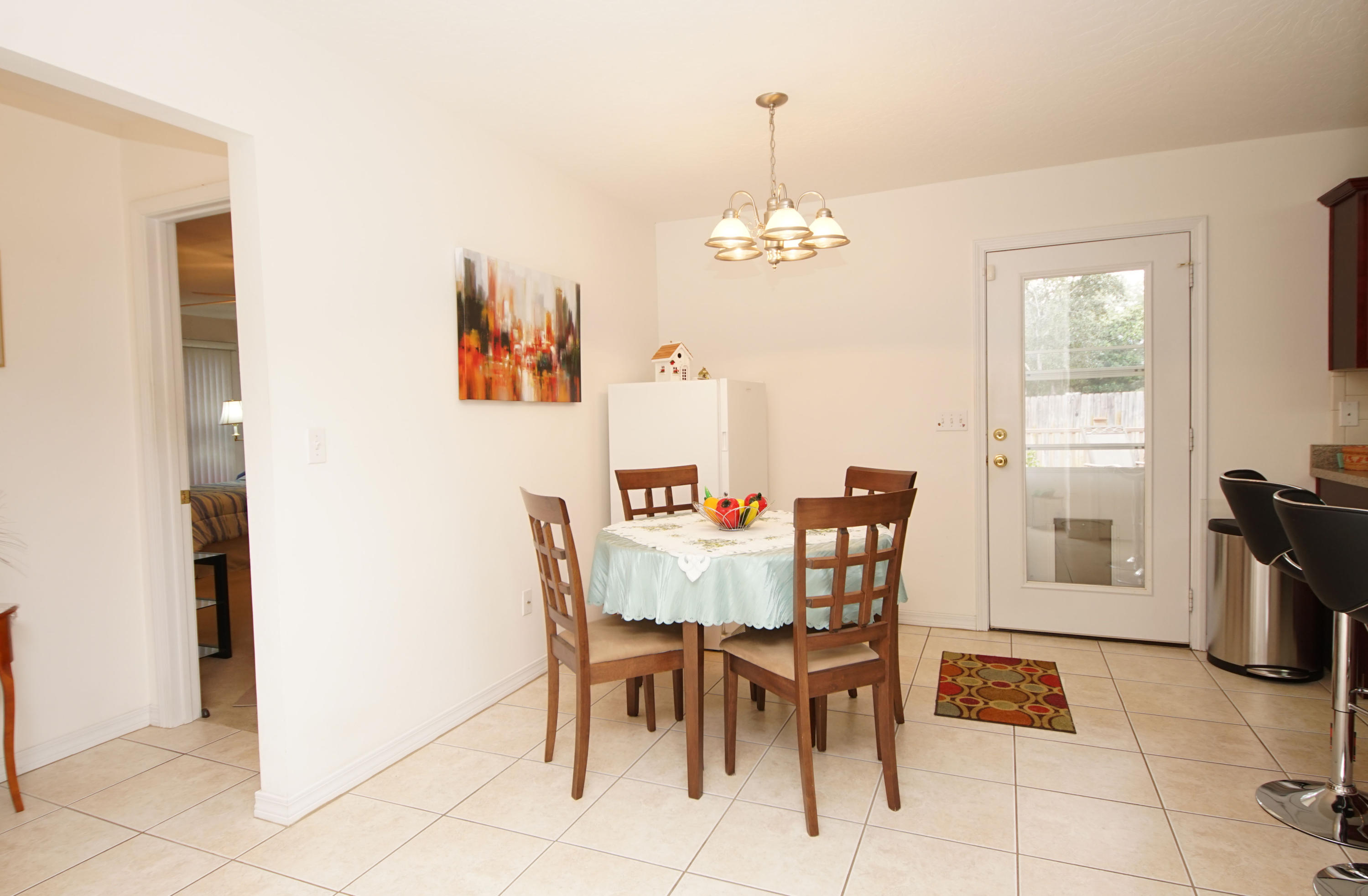 ELLIOTTS POINT - Residential