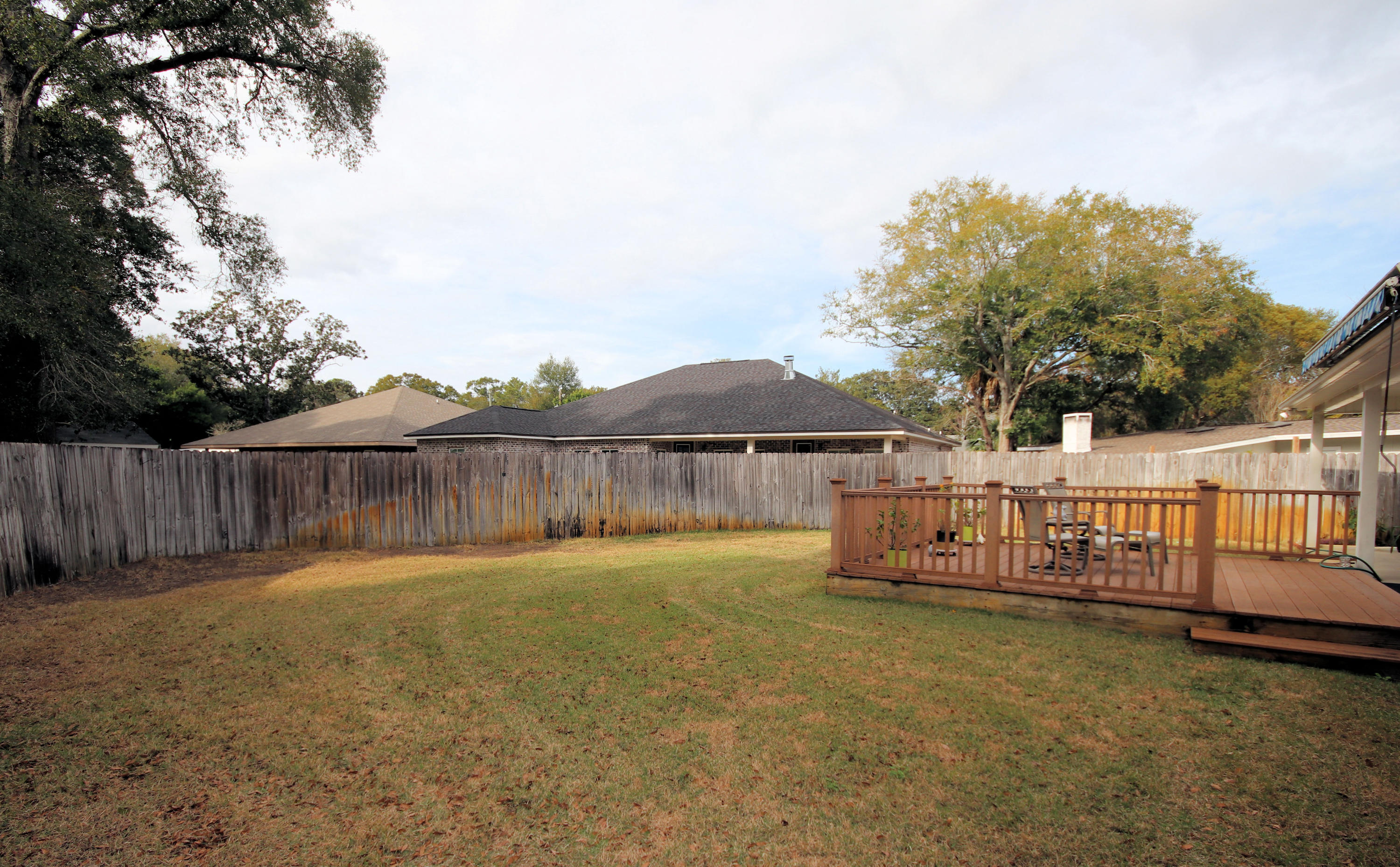 ELLIOTTS POINT - Residential