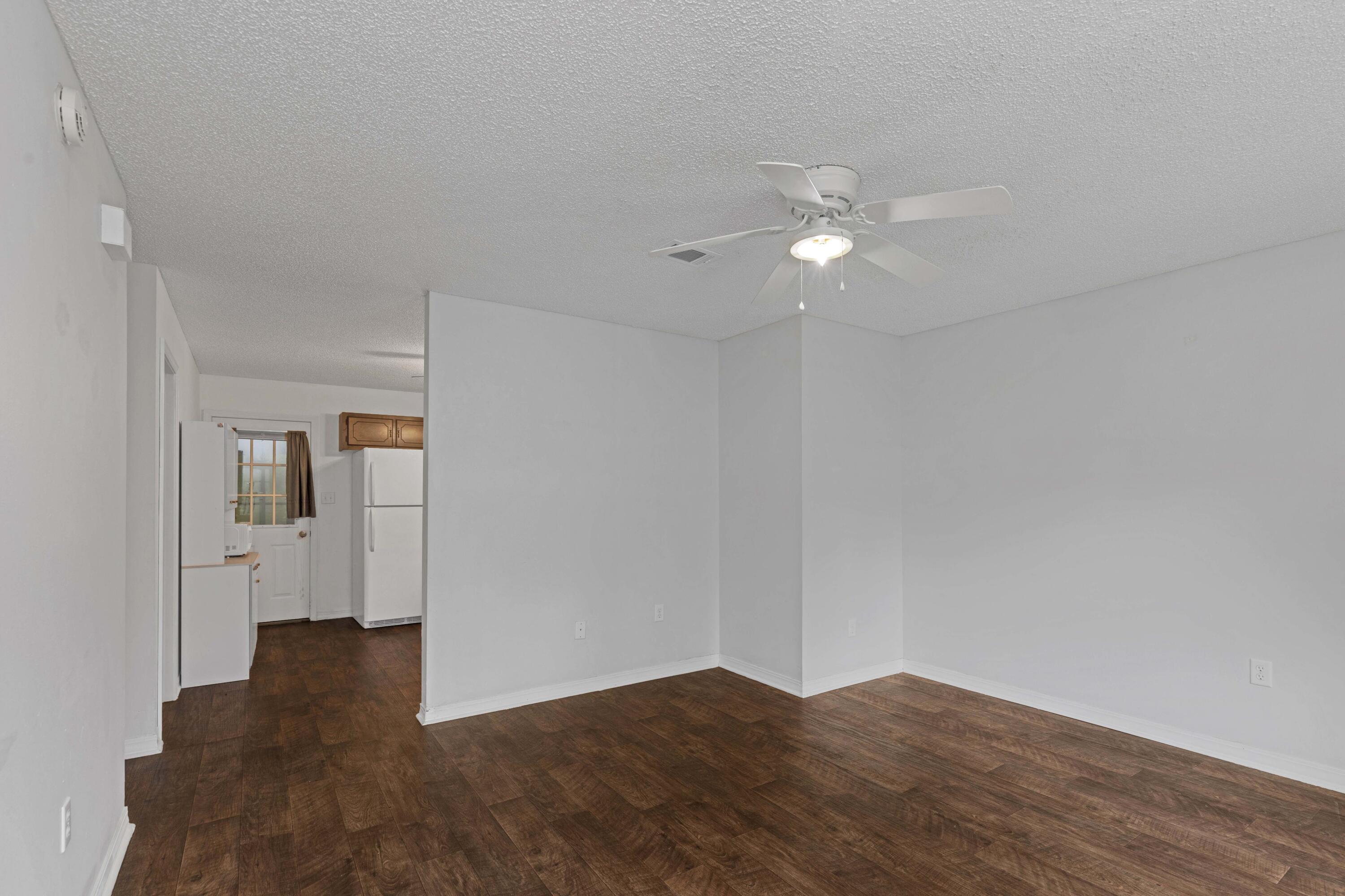 JACK KENNEDY 1ST ADD LOT 3 BLK 5 - Residential Lease