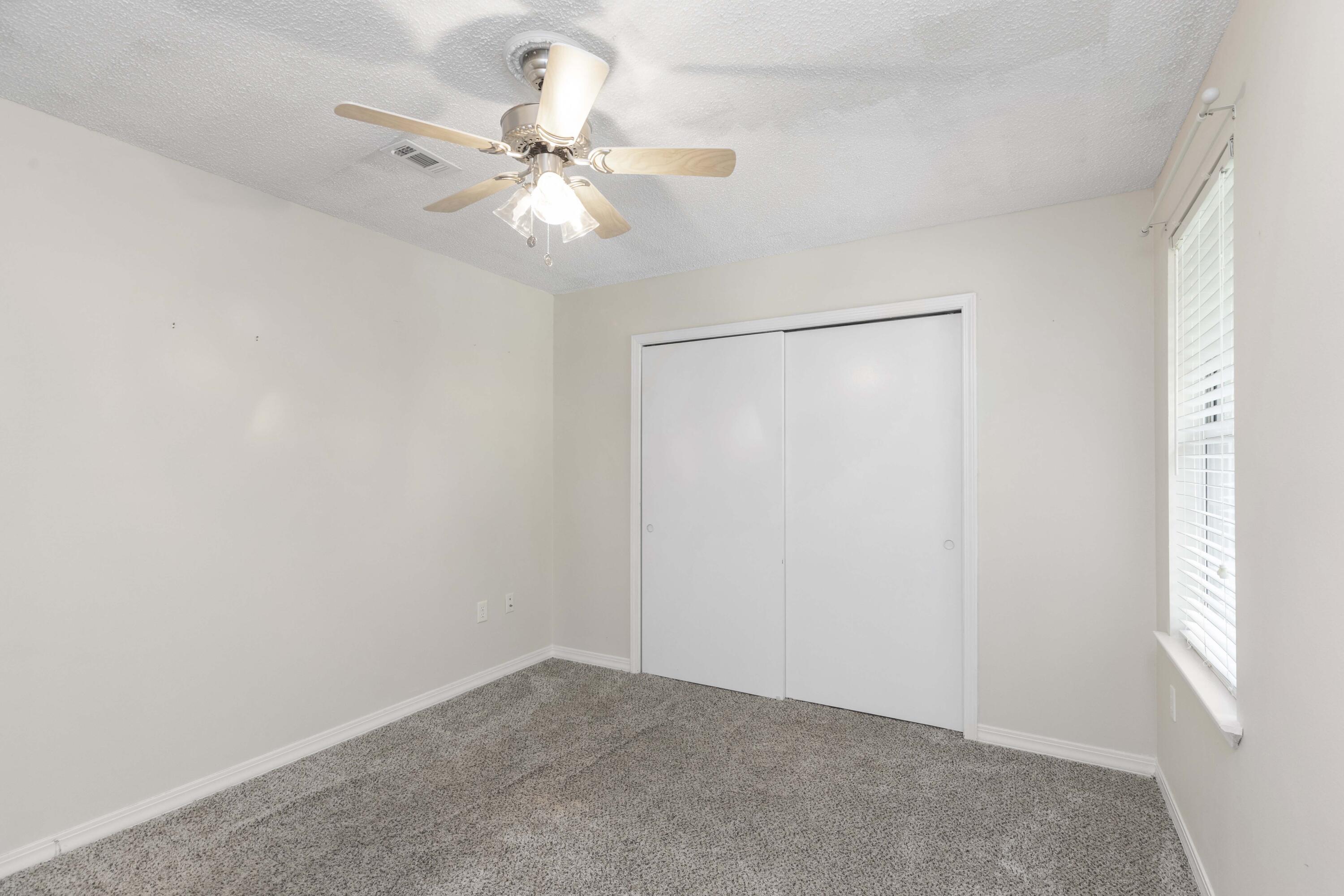 JACK KENNEDY 1ST ADD LOT 3 BLK 5 - Residential Lease