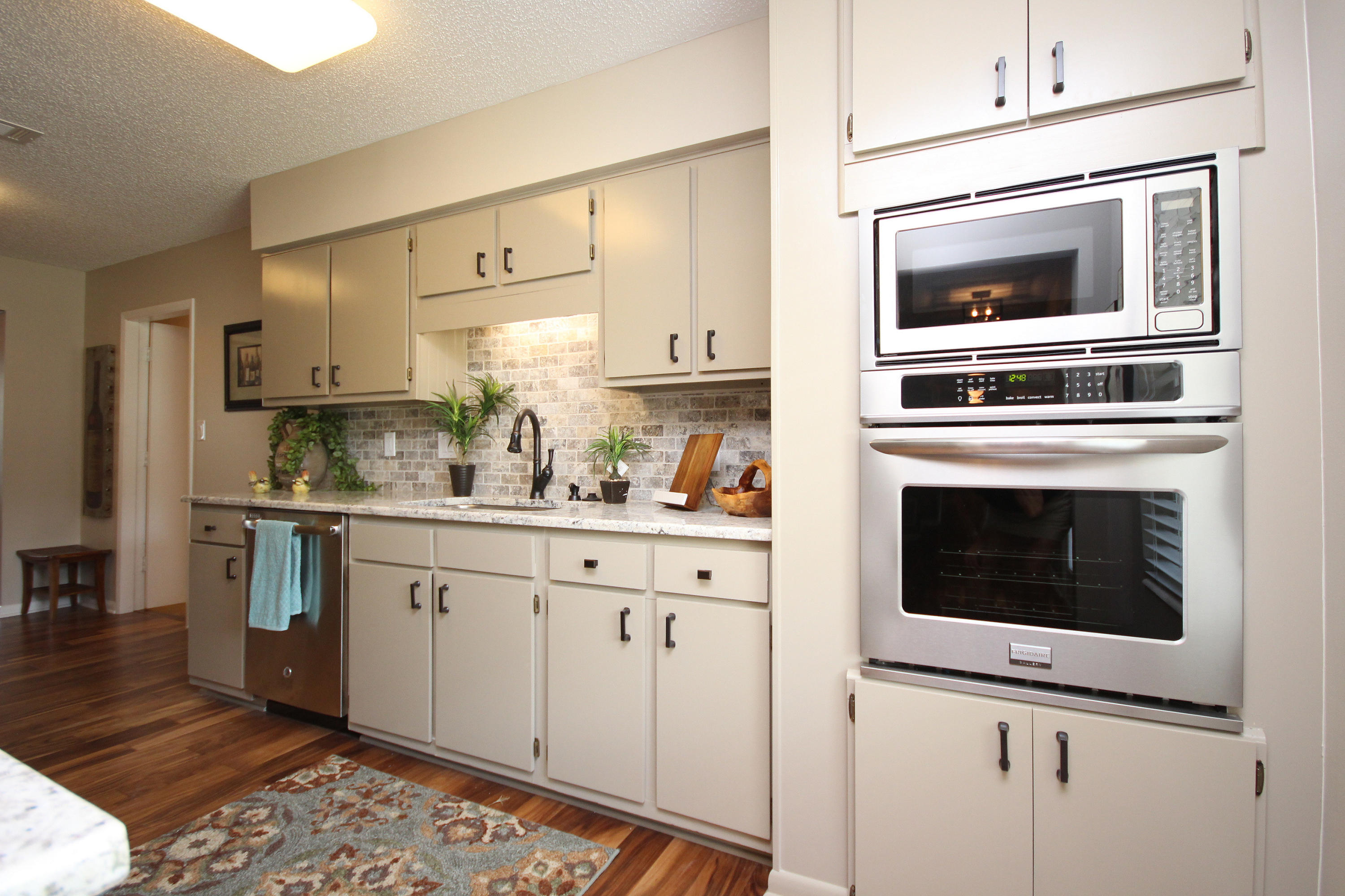 GABLE ESTATES - Residential