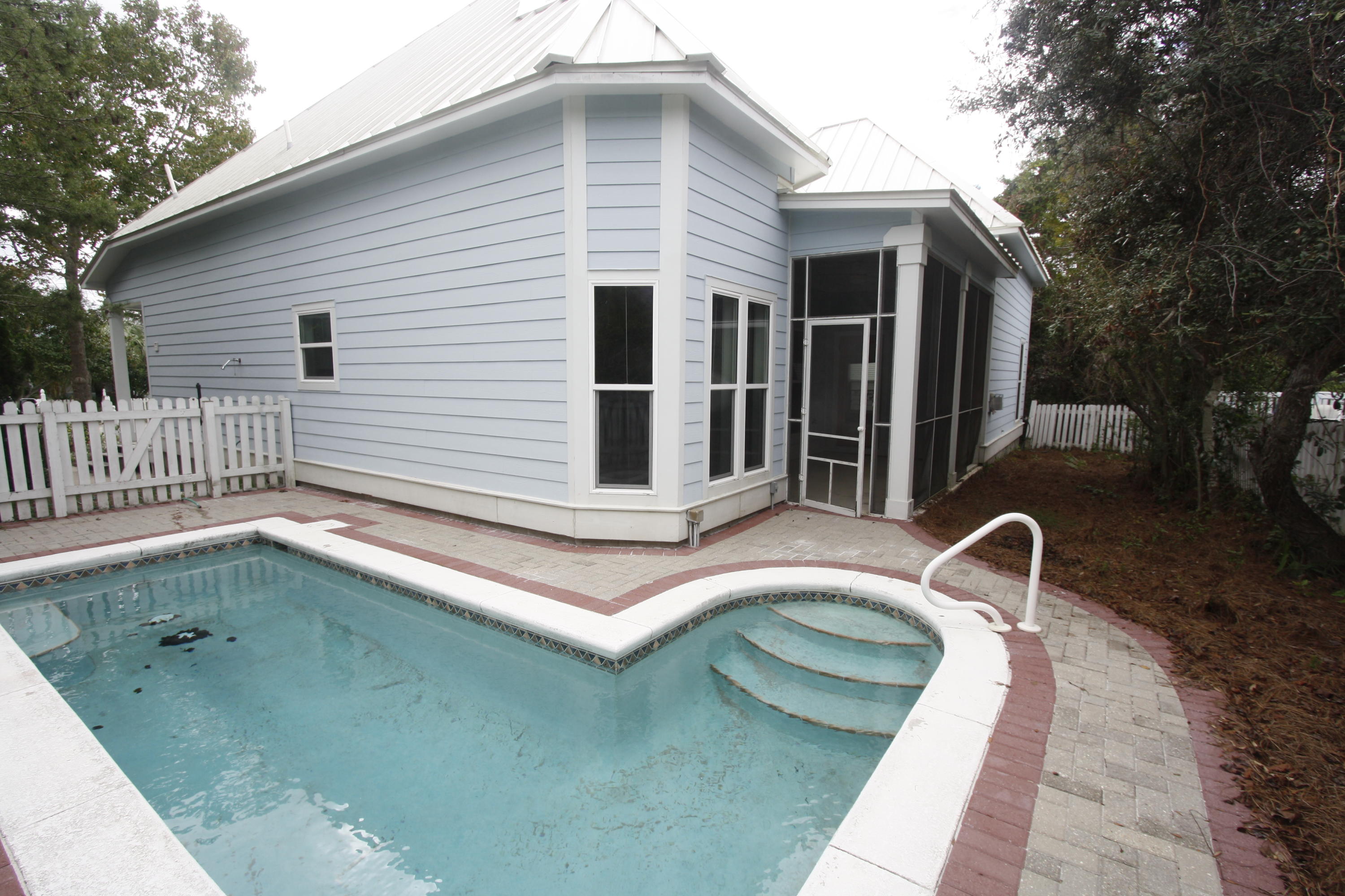 CRYSTAL BEACH COTTAGES PH 2 - Residential