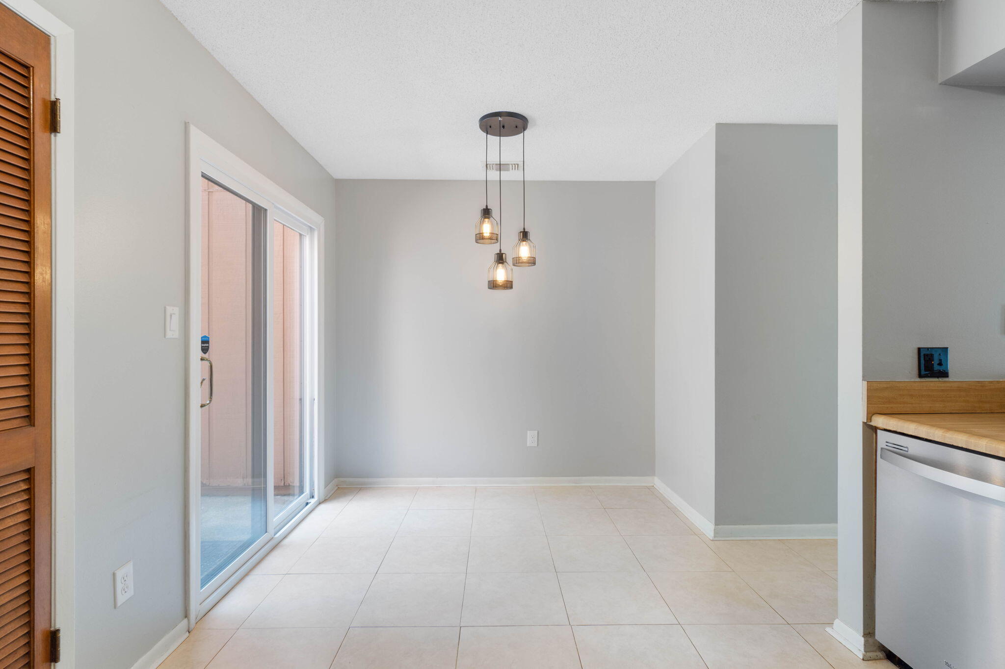 TYNER VILLAS LOT 2 - Residential Lease