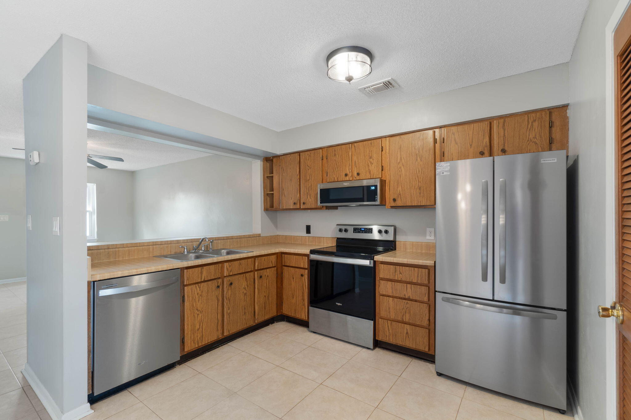 TYNER VILLAS LOT 2 - Residential Lease