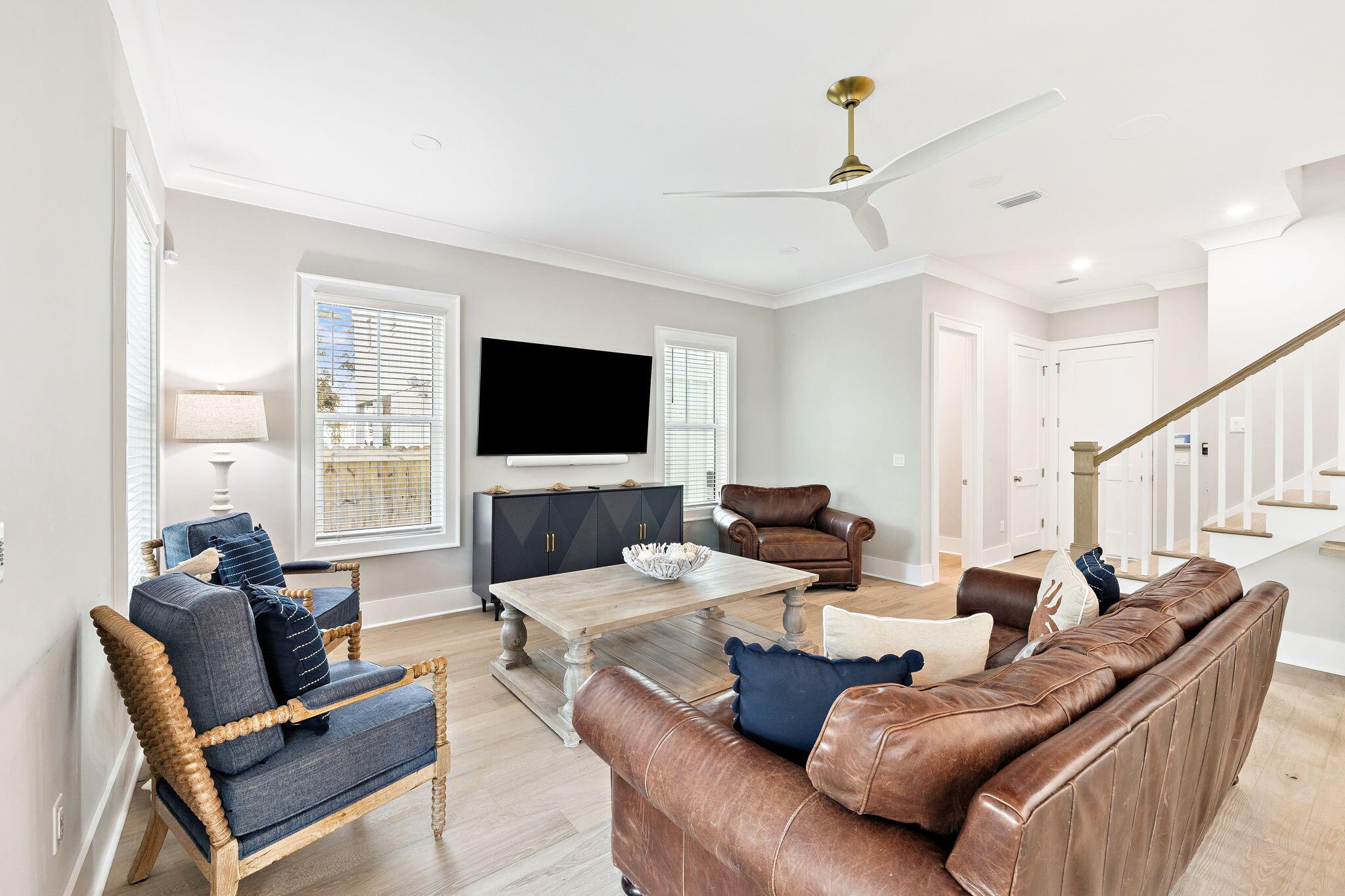 LAGUNA BEACH - Residential