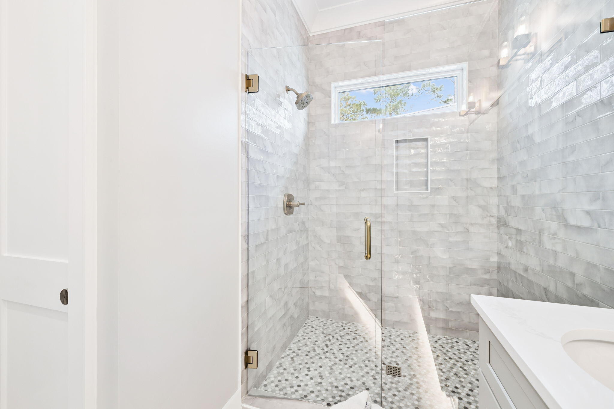 LAGUNA BEACH - Residential