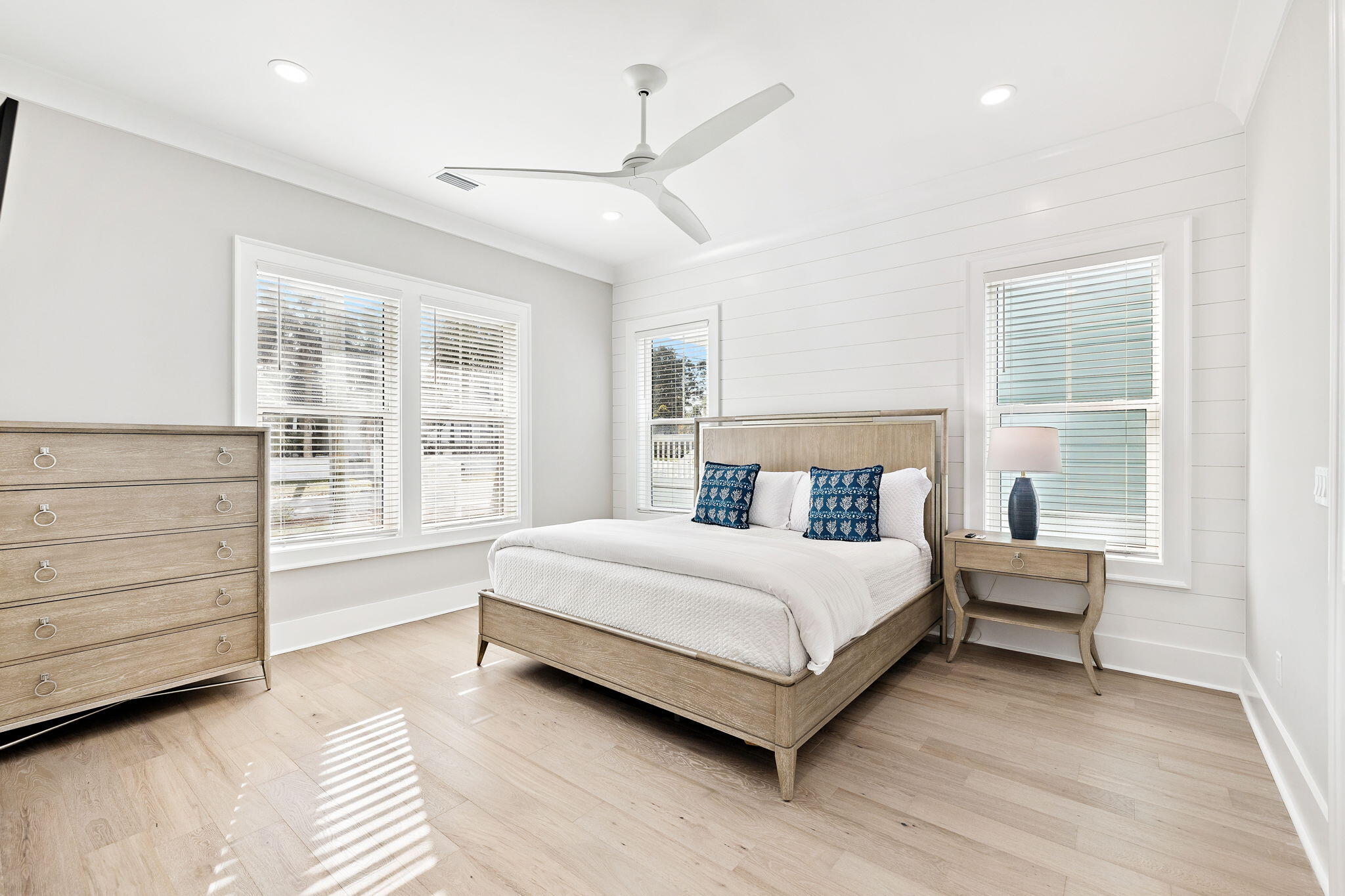 LAGUNA BEACH - Residential