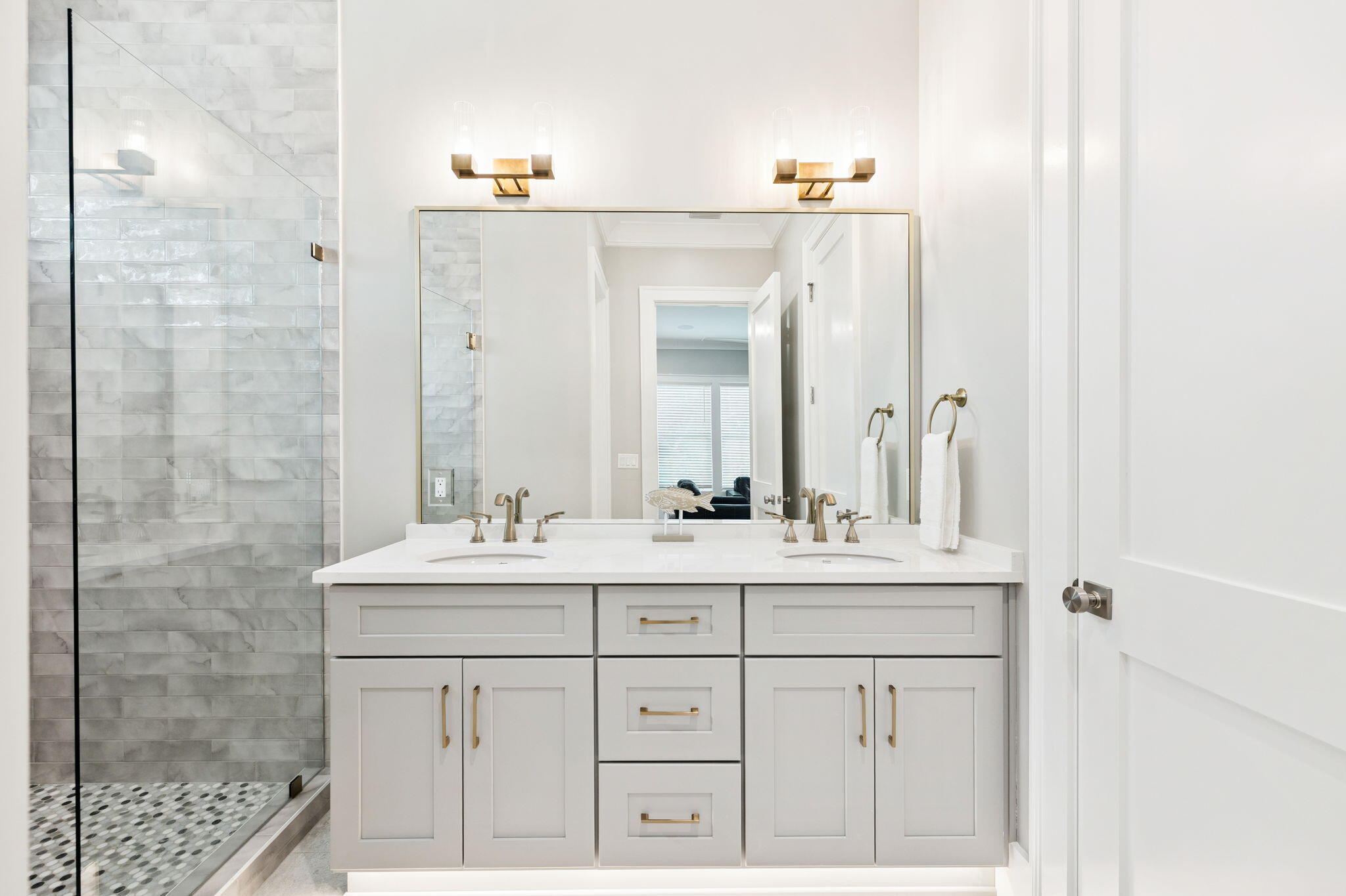 LAGUNA BEACH - Residential