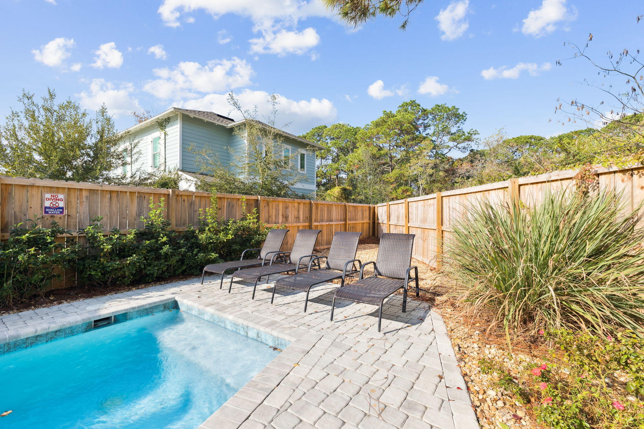 LAGUNA BEACH - Residential