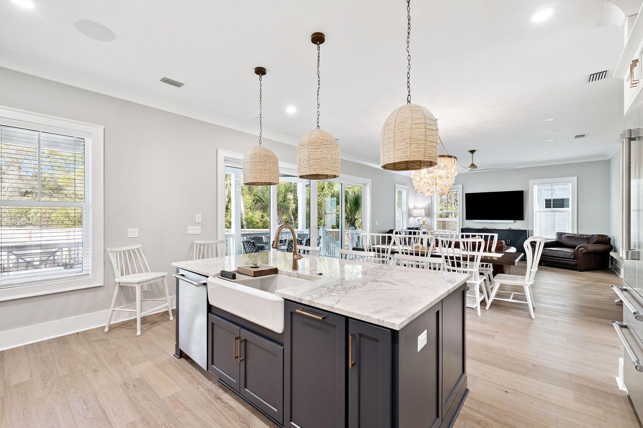 LAGUNA BEACH - Residential