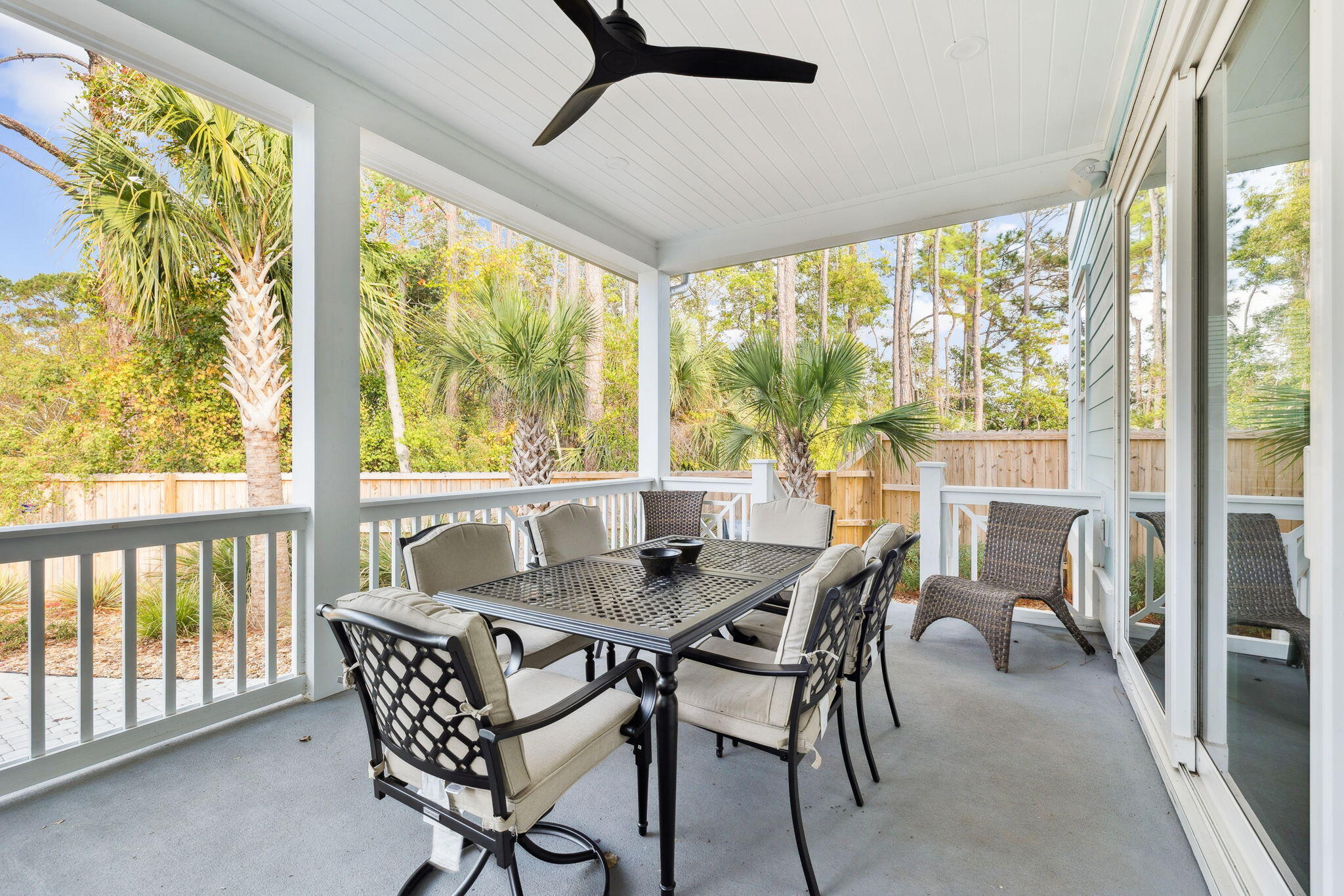 LAGUNA BEACH - Residential