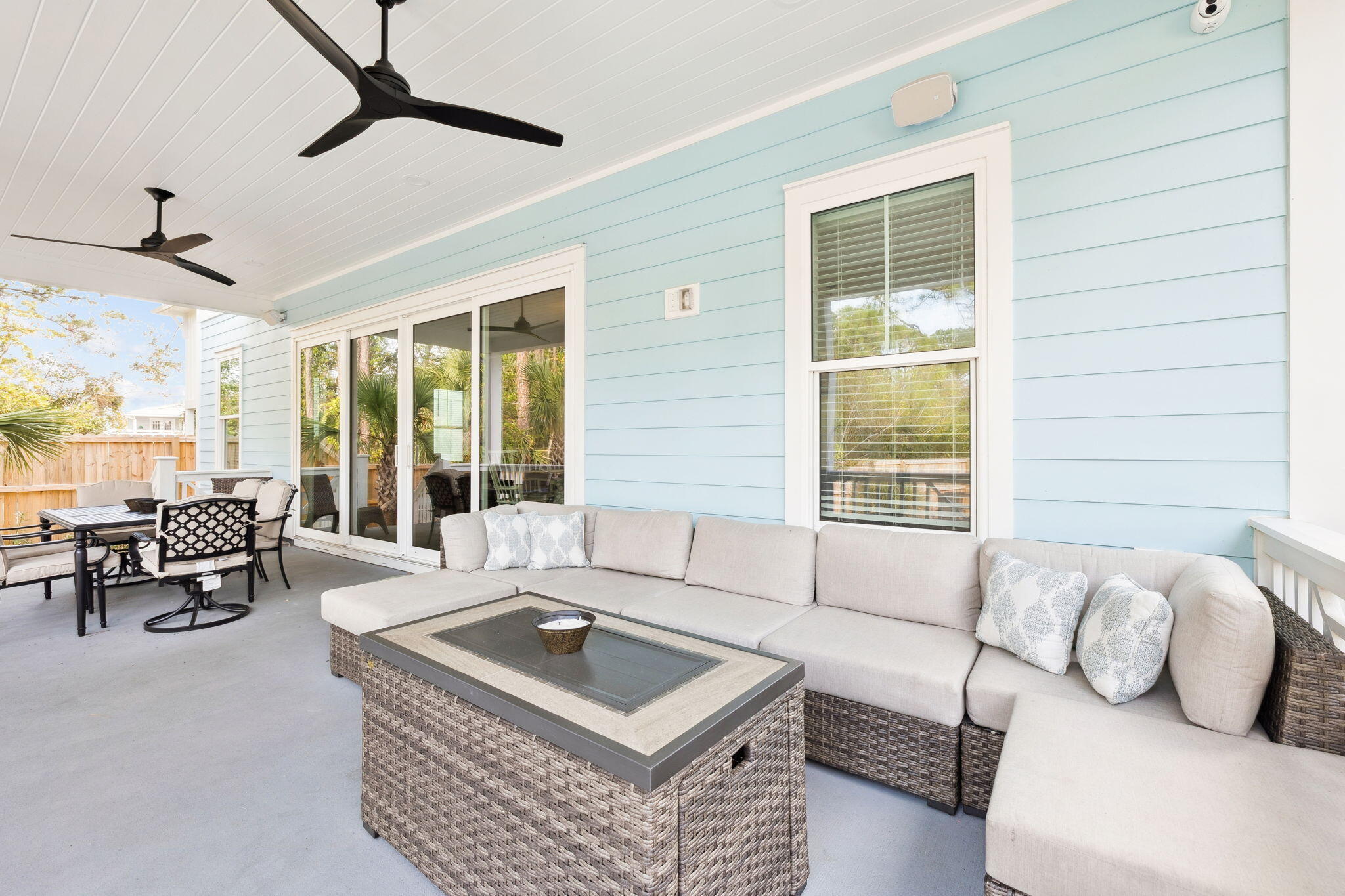 LAGUNA BEACH - Residential