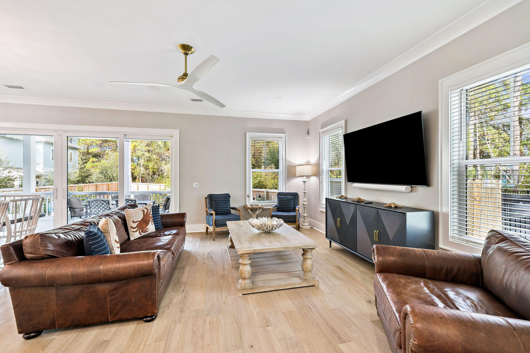 LAGUNA BEACH - Residential