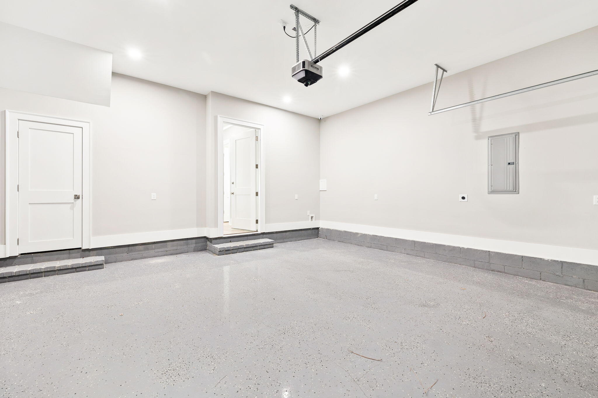 LAGUNA BEACH - Residential