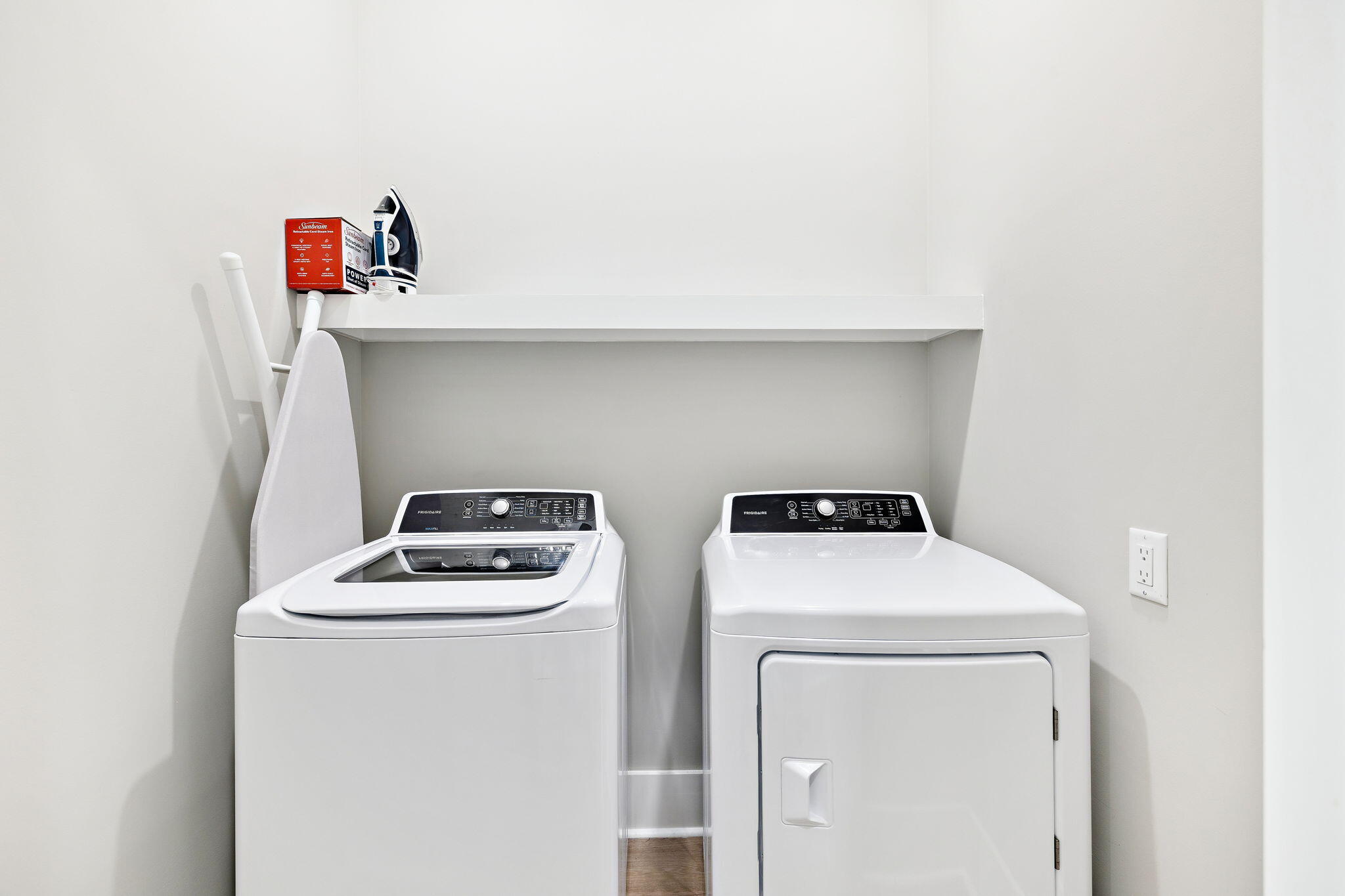 LAGUNA BEACH - Residential