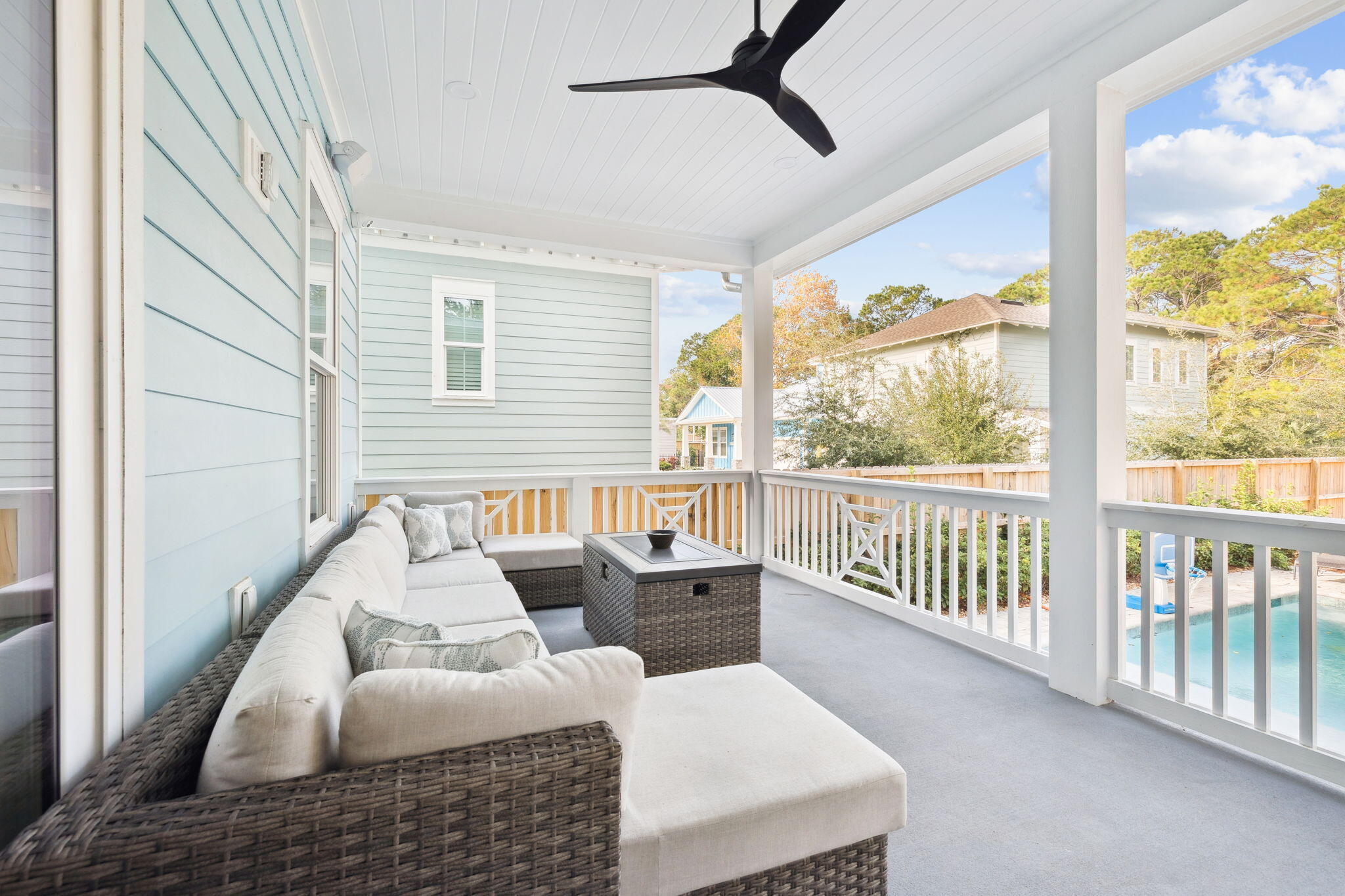 LAGUNA BEACH - Residential