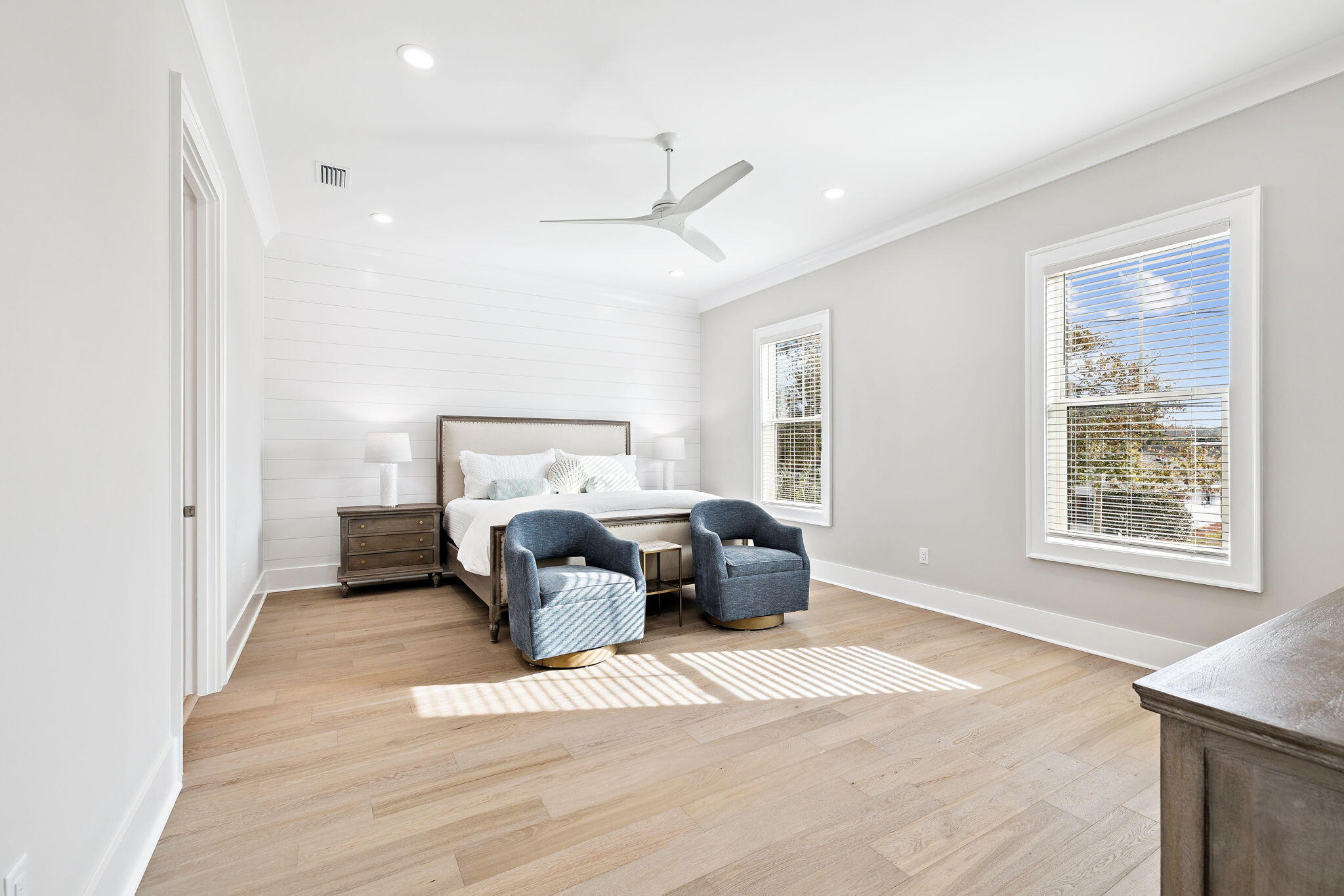 LAGUNA BEACH - Residential