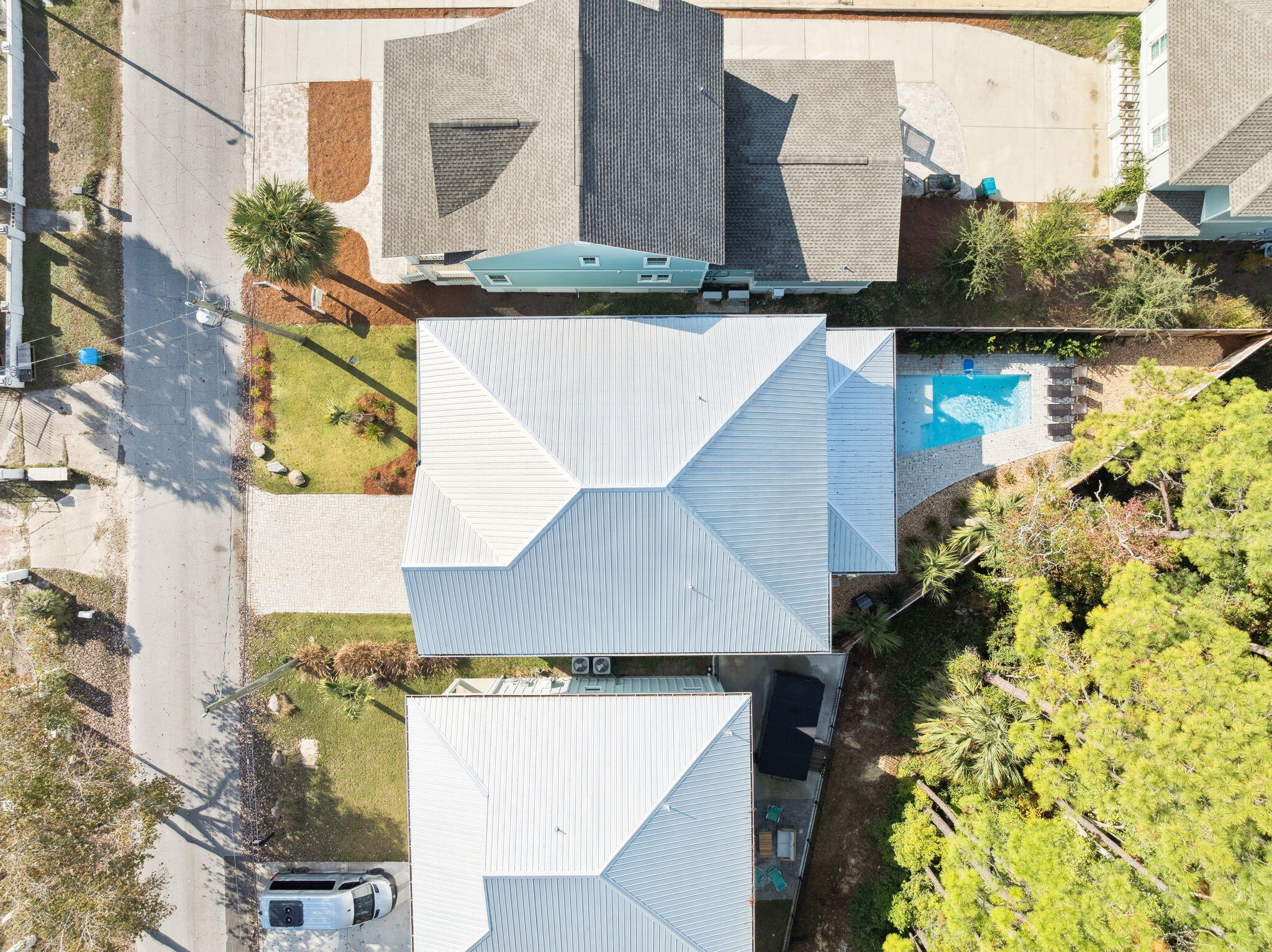 LAGUNA BEACH - Residential