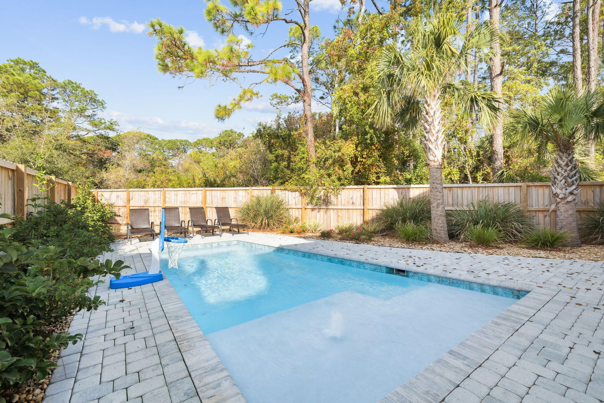 LAGUNA BEACH - Residential