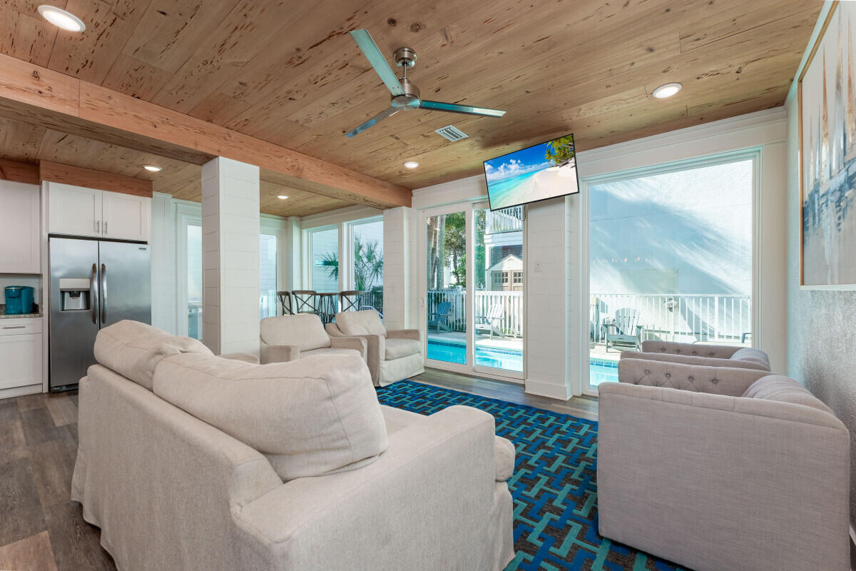 SEA WALK - Residential