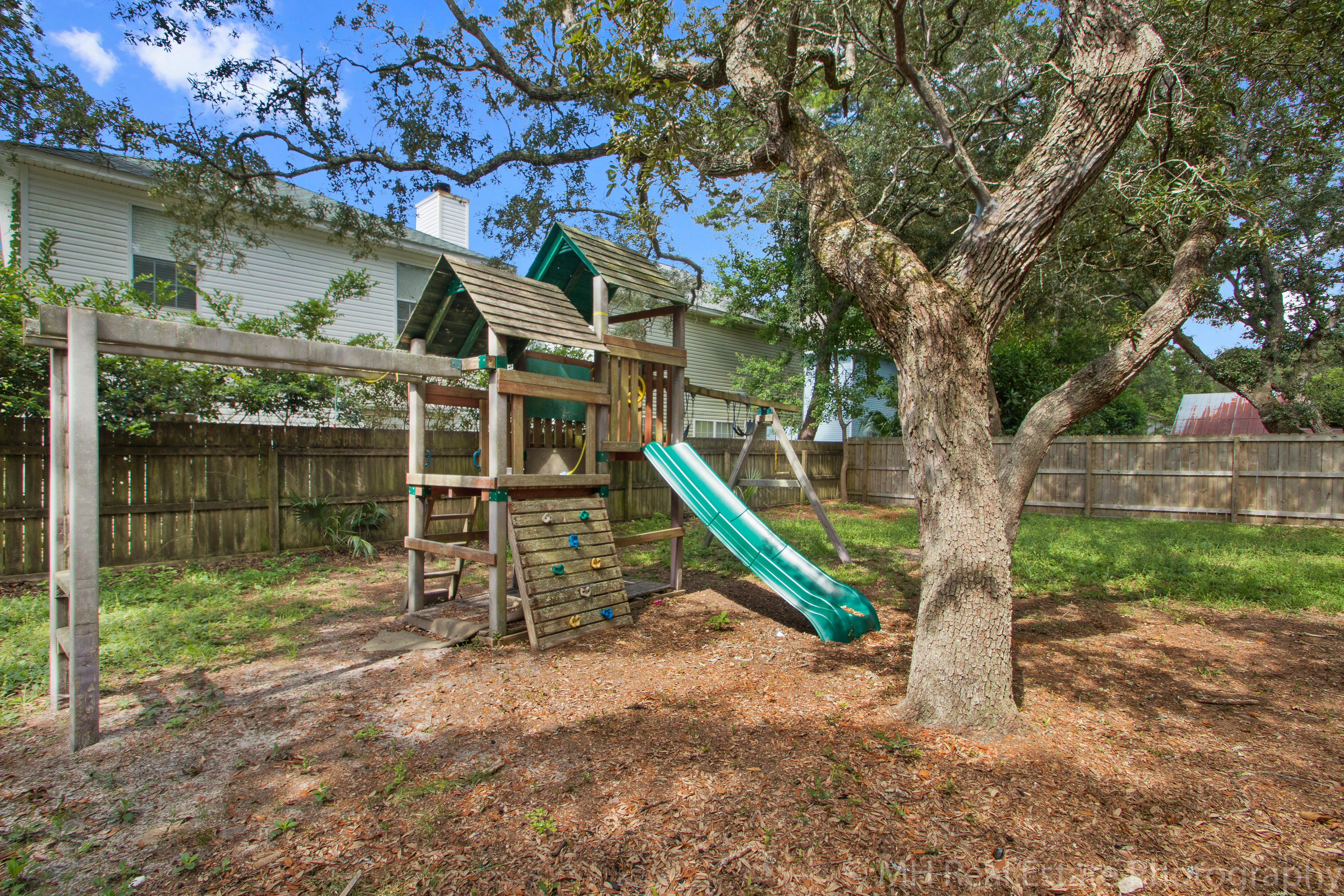 GARNIERS BEACH 2ND - Residential