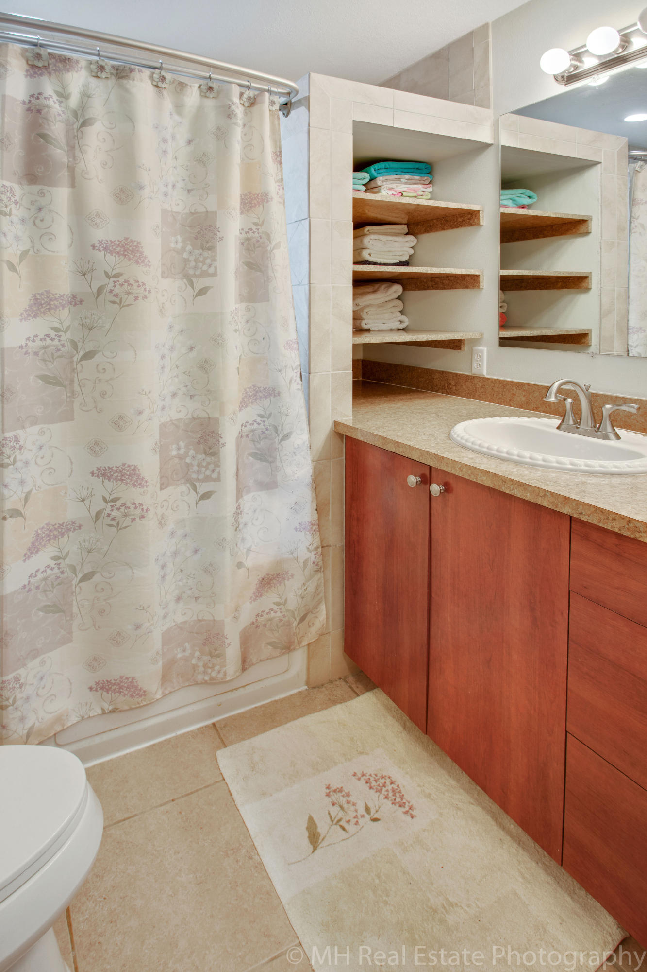 GARNIERS BEACH 2ND - Residential