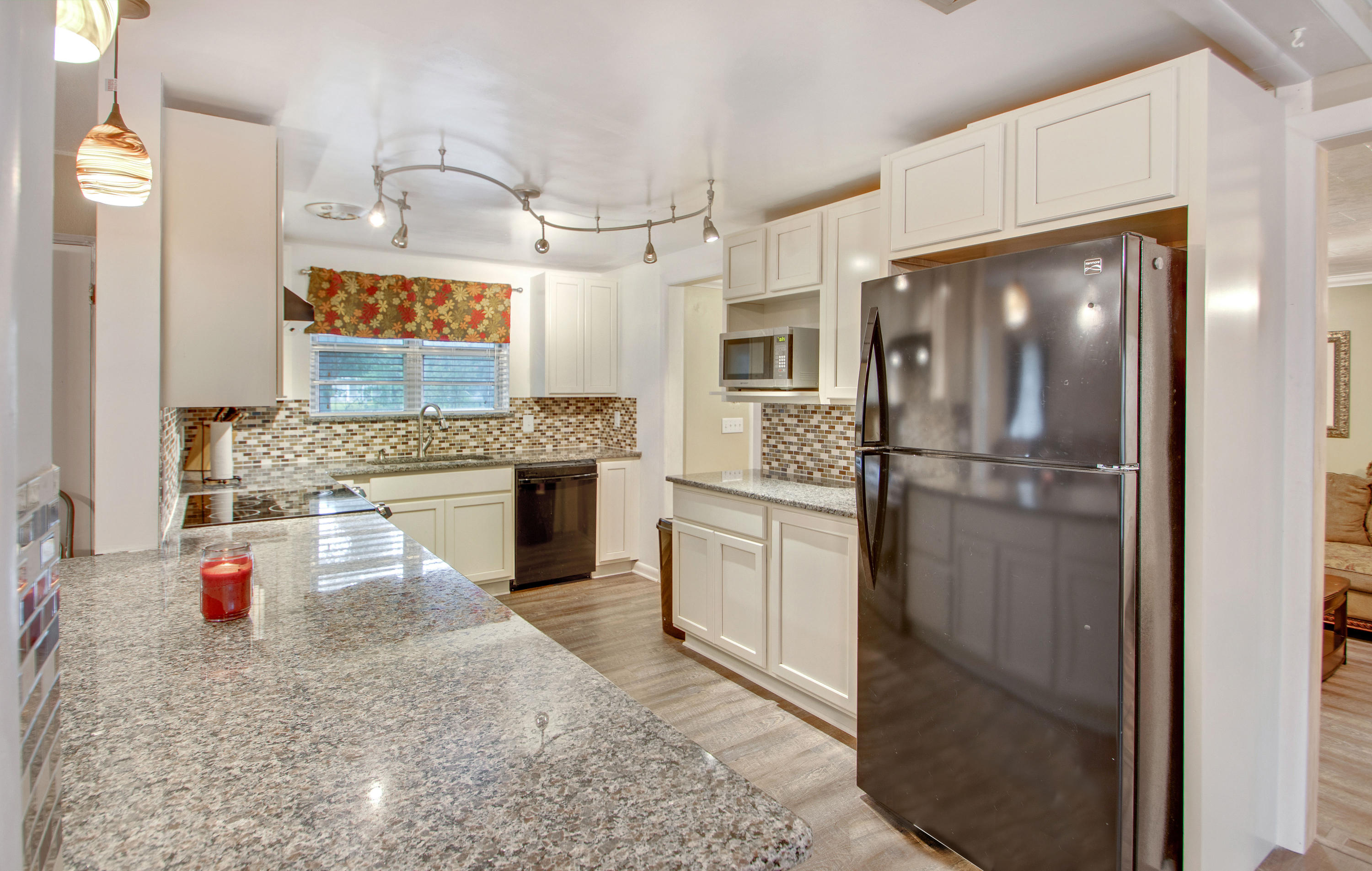 GARNIERS BEACH 2ND - Residential