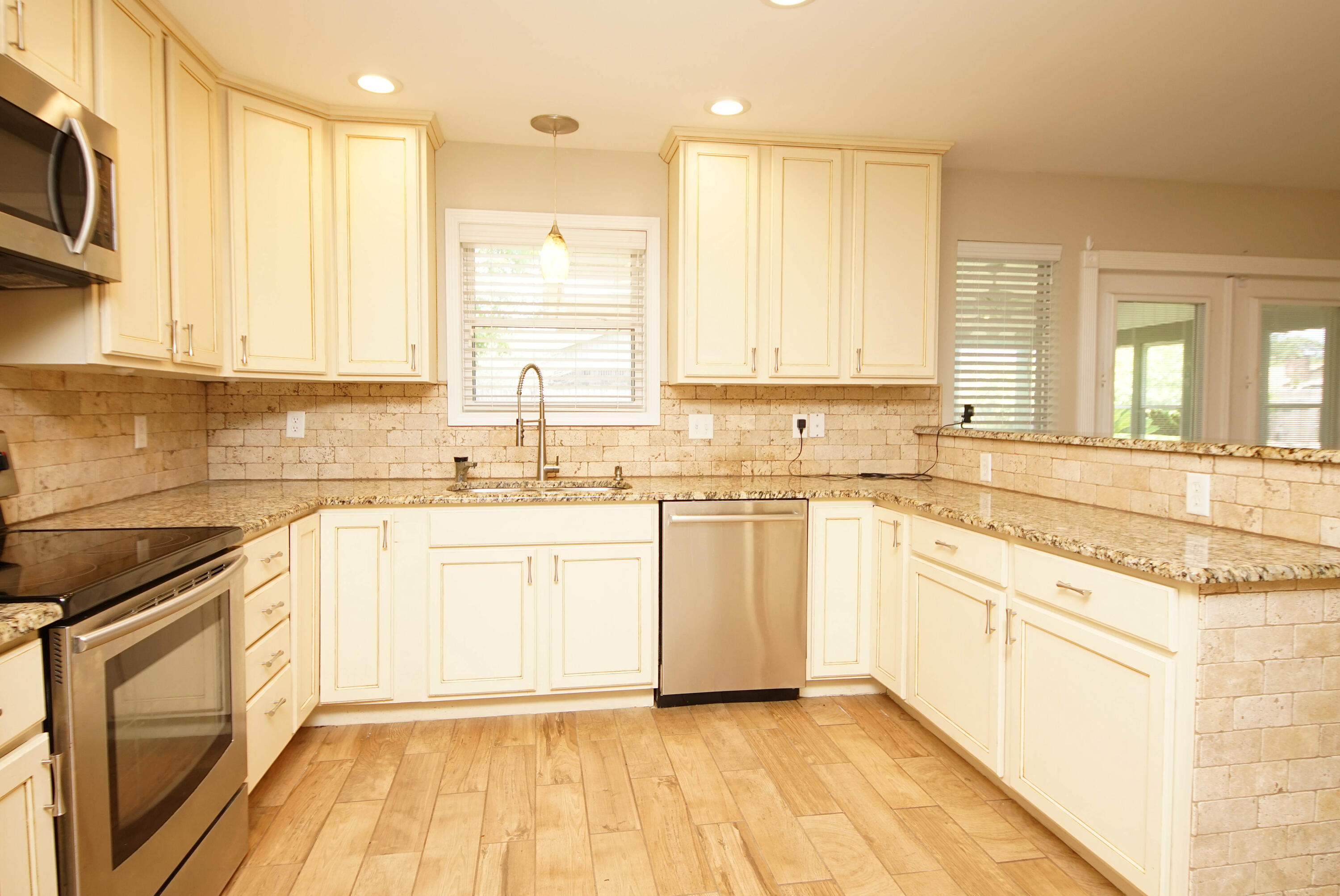 TANGLEWOOD S/D 1ST ADDN - Residential