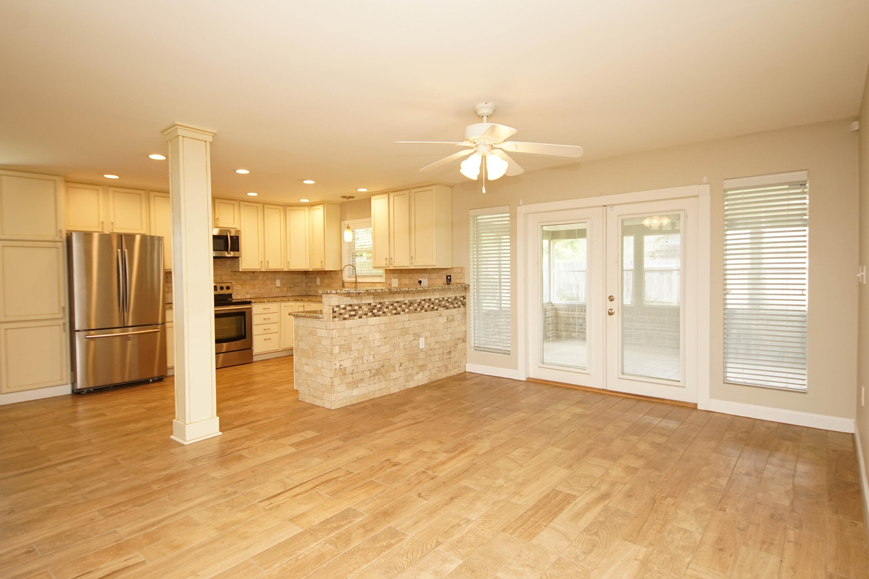 TANGLEWOOD S/D 1ST ADDN - Residential