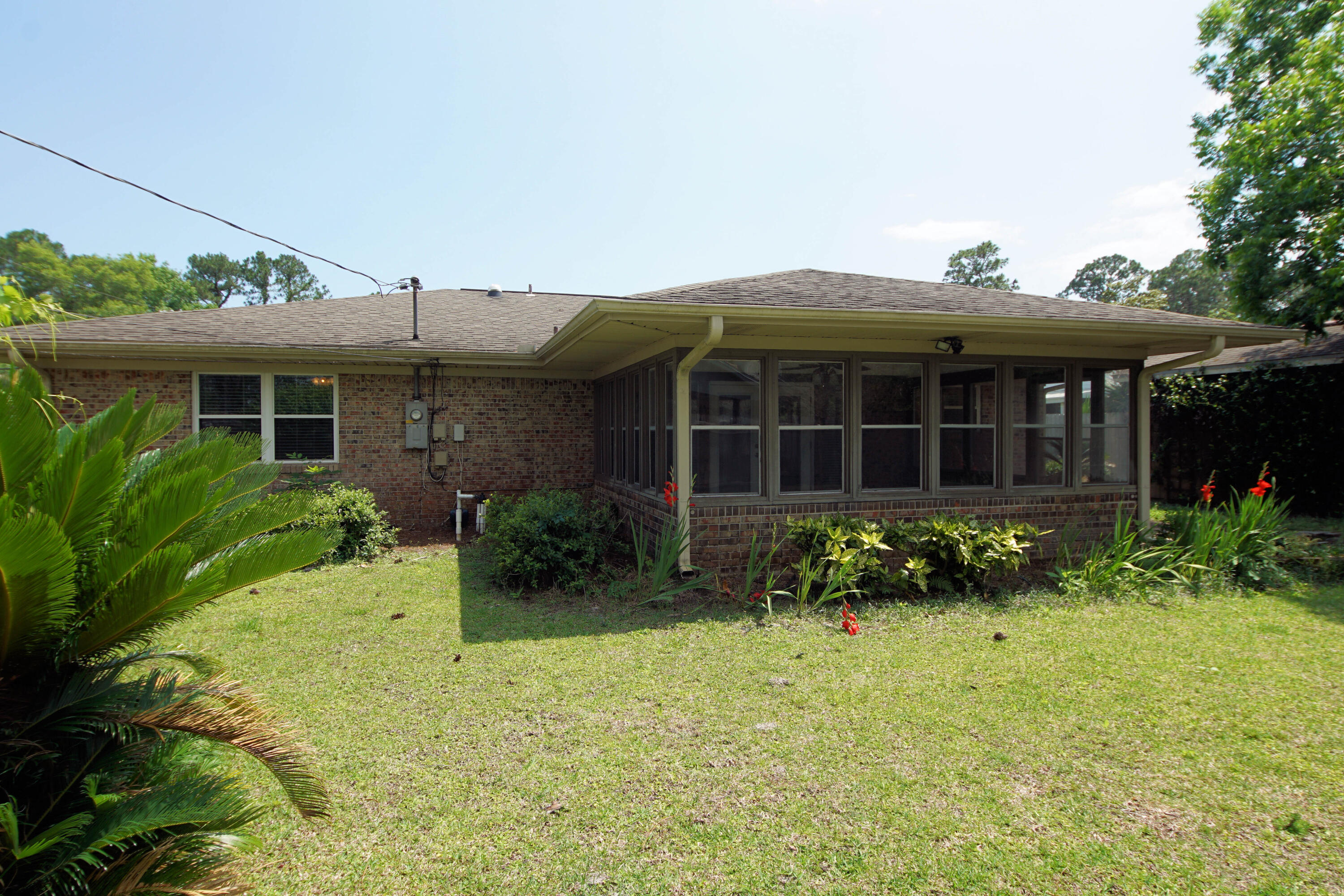 TANGLEWOOD S/D 1ST ADDN - Residential