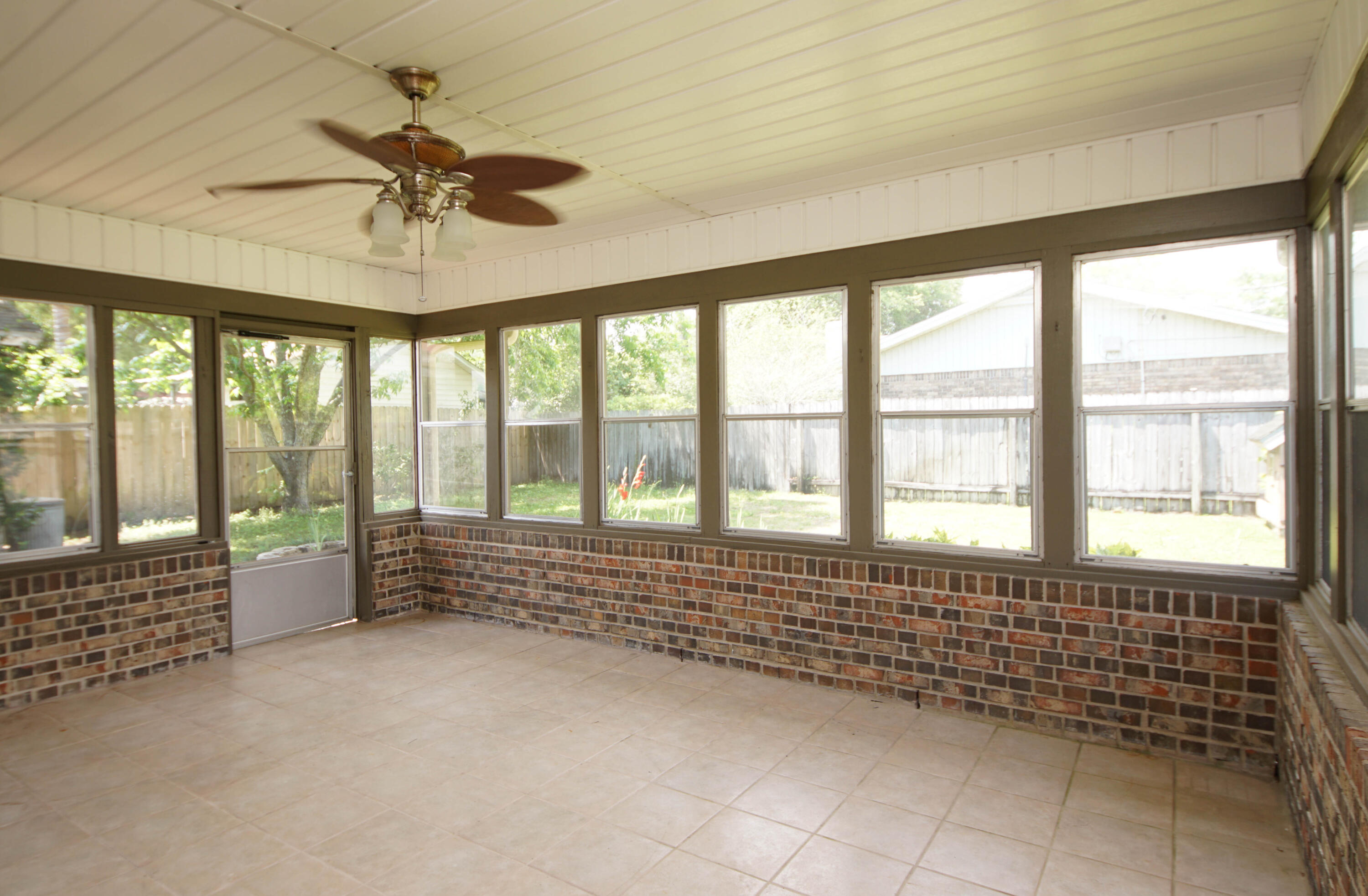 TANGLEWOOD S/D 1ST ADDN - Residential