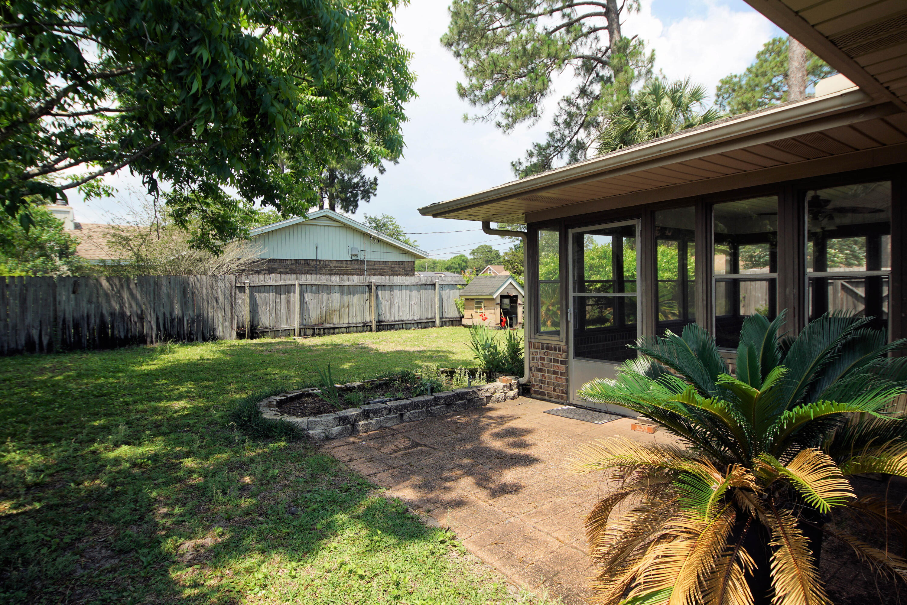 TANGLEWOOD S/D 1ST ADDN - Residential