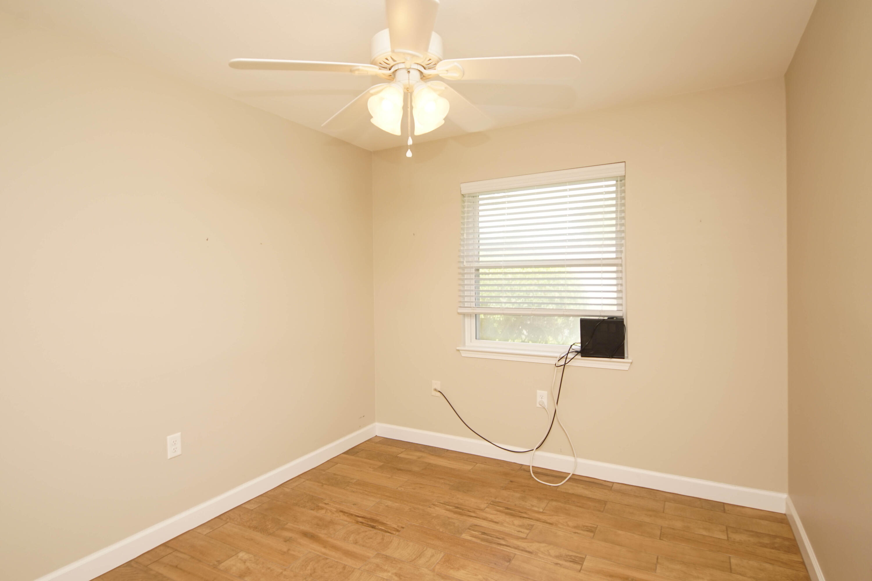 TANGLEWOOD S/D 1ST ADDN - Residential