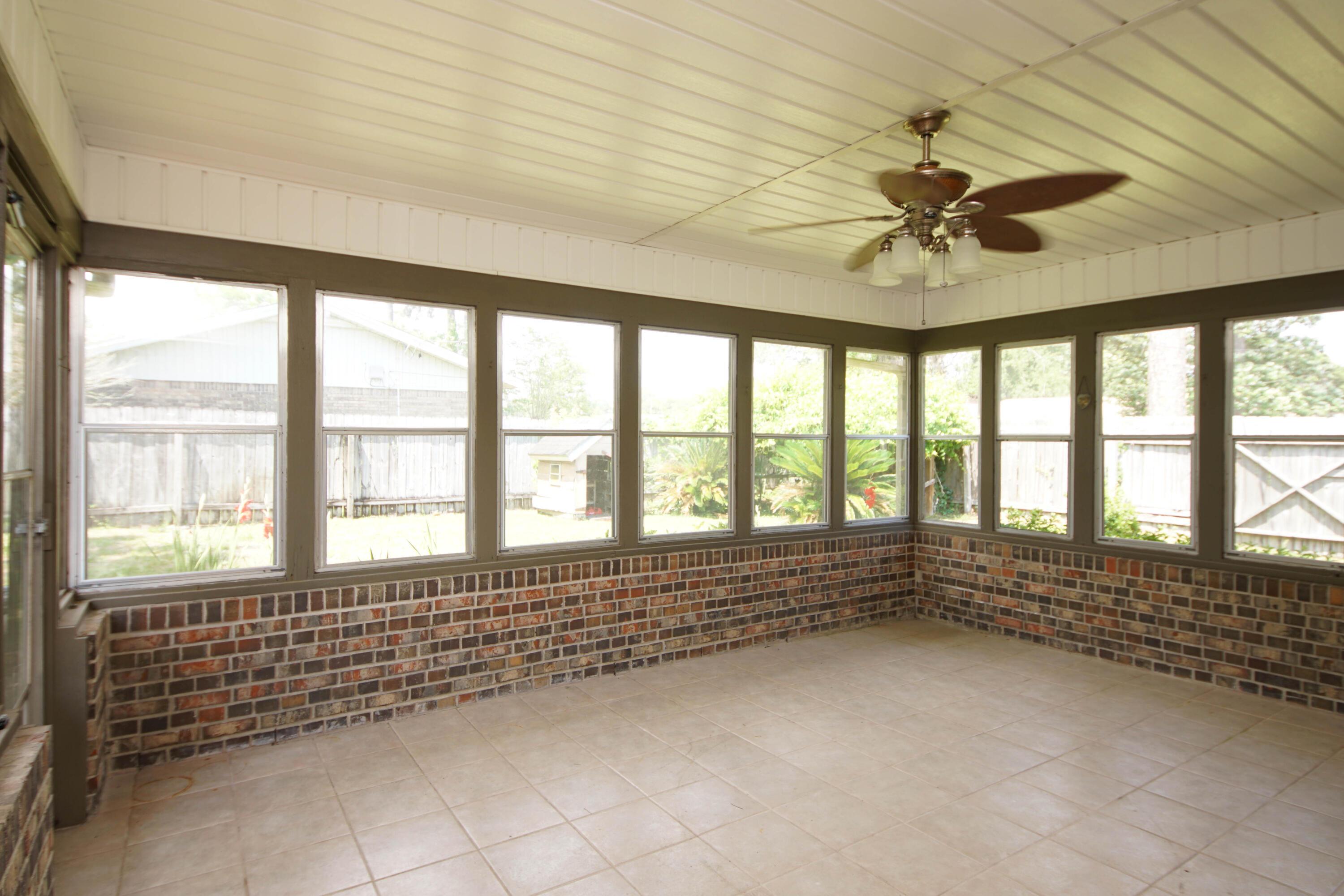 TANGLEWOOD S/D 1ST ADDN - Residential