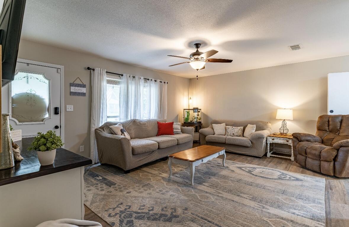 HOLLEY BY THE SEA - Residential