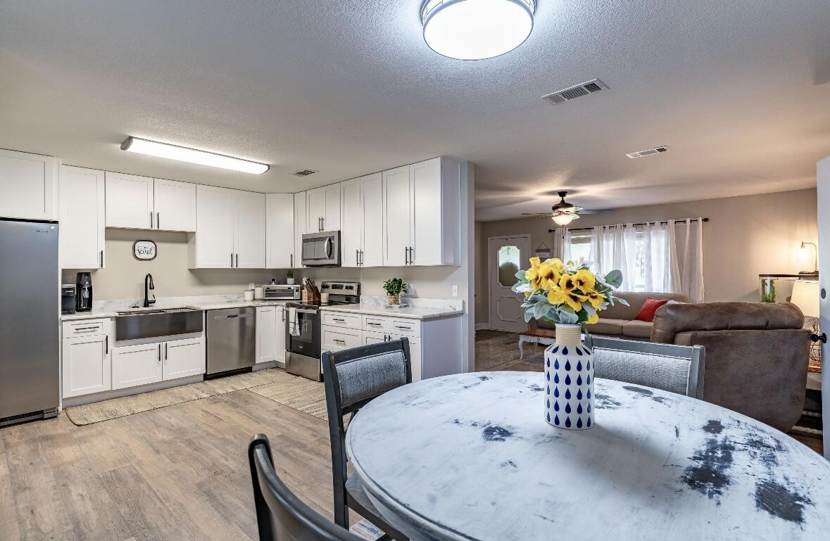 HOLLEY BY THE SEA - Residential
