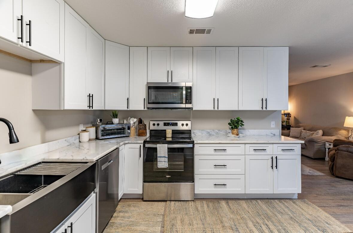 HOLLEY BY THE SEA - Residential