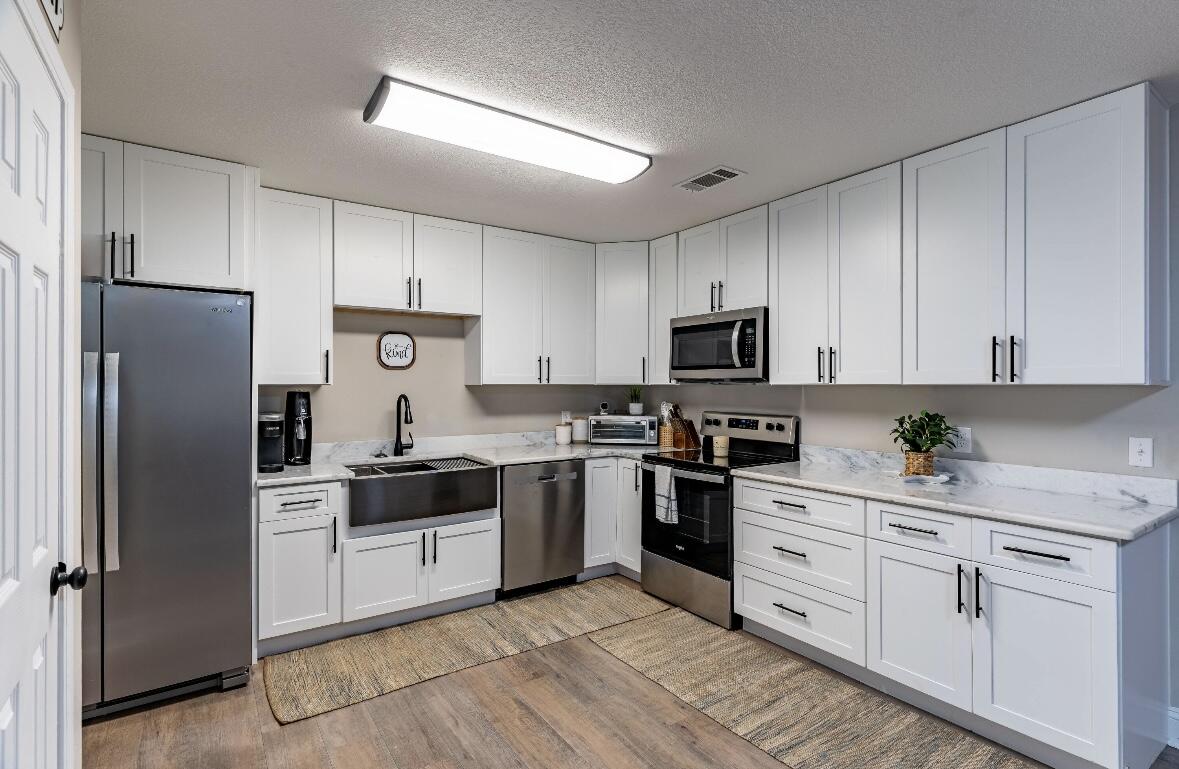 HOLLEY BY THE SEA - Residential