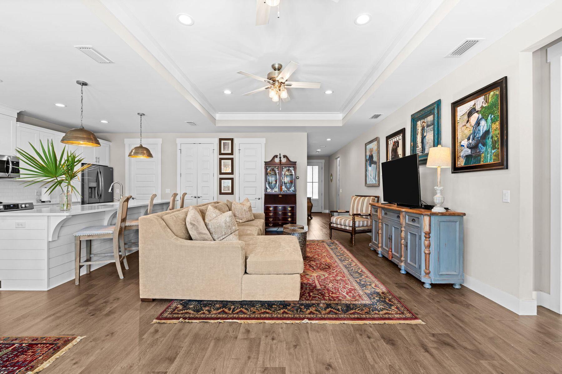 RIVIERA BEACH - Residential